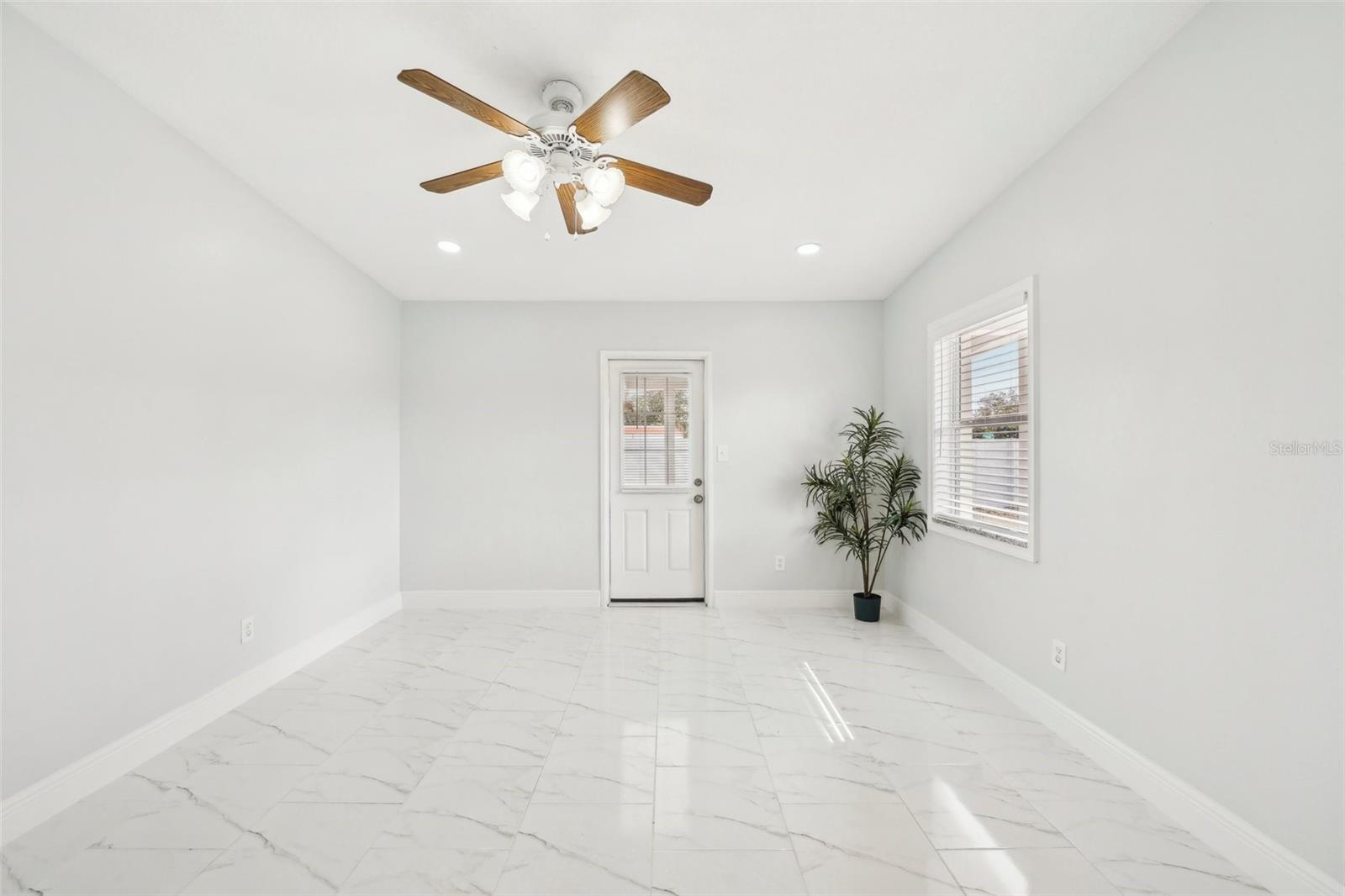 2503 W CRAWFORD ST, TAMPA, FL, 33614