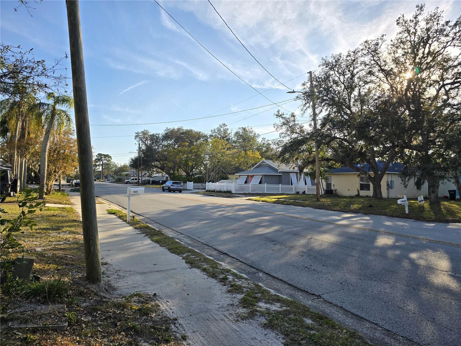 1825 DOUGLAS AVE, CLEARWATER, FL, 33755
