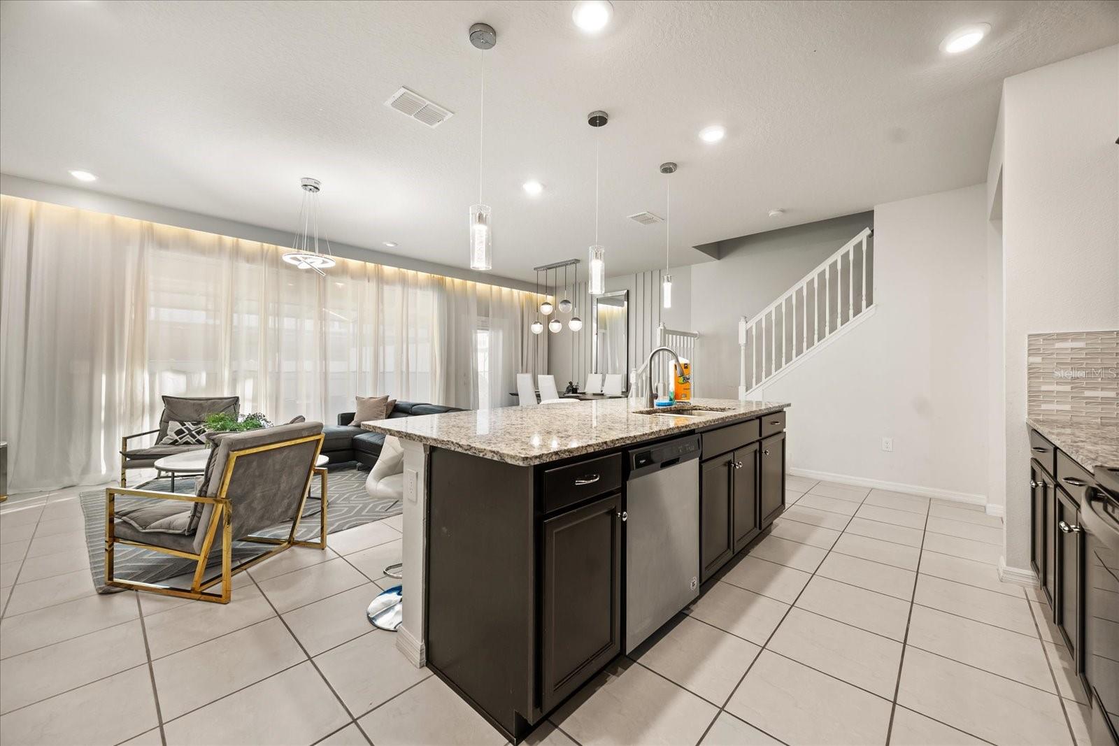 1366 LAVA TREE DR, DAVENPORT, FL, 33897