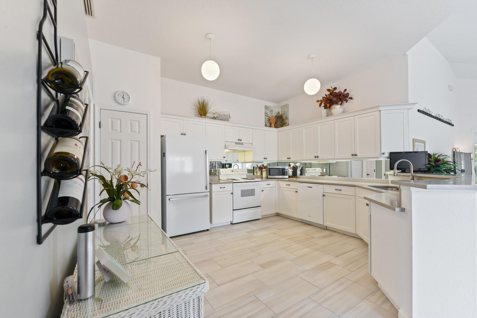 512 ISLAMORADA BLVD, PUNTA GORDA, FL, 33955