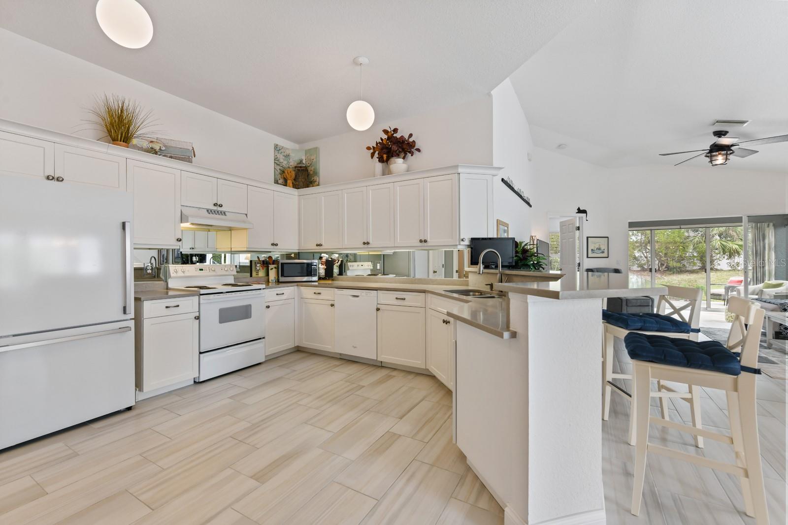 512 ISLAMORADA BLVD, PUNTA GORDA, FL, 33955