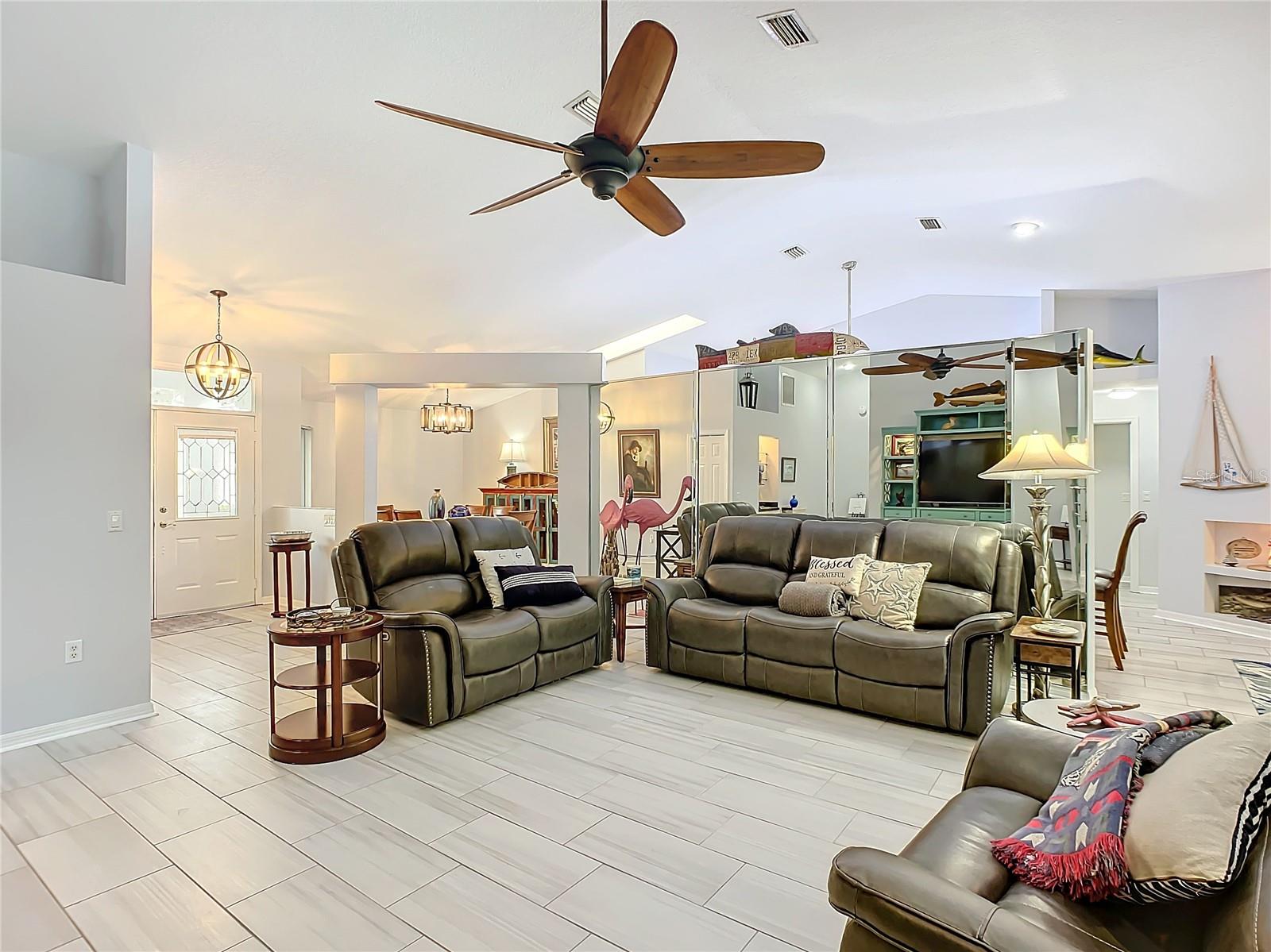 11430 LAKE EUSTIS DR, LEESBURG, FL, 34788