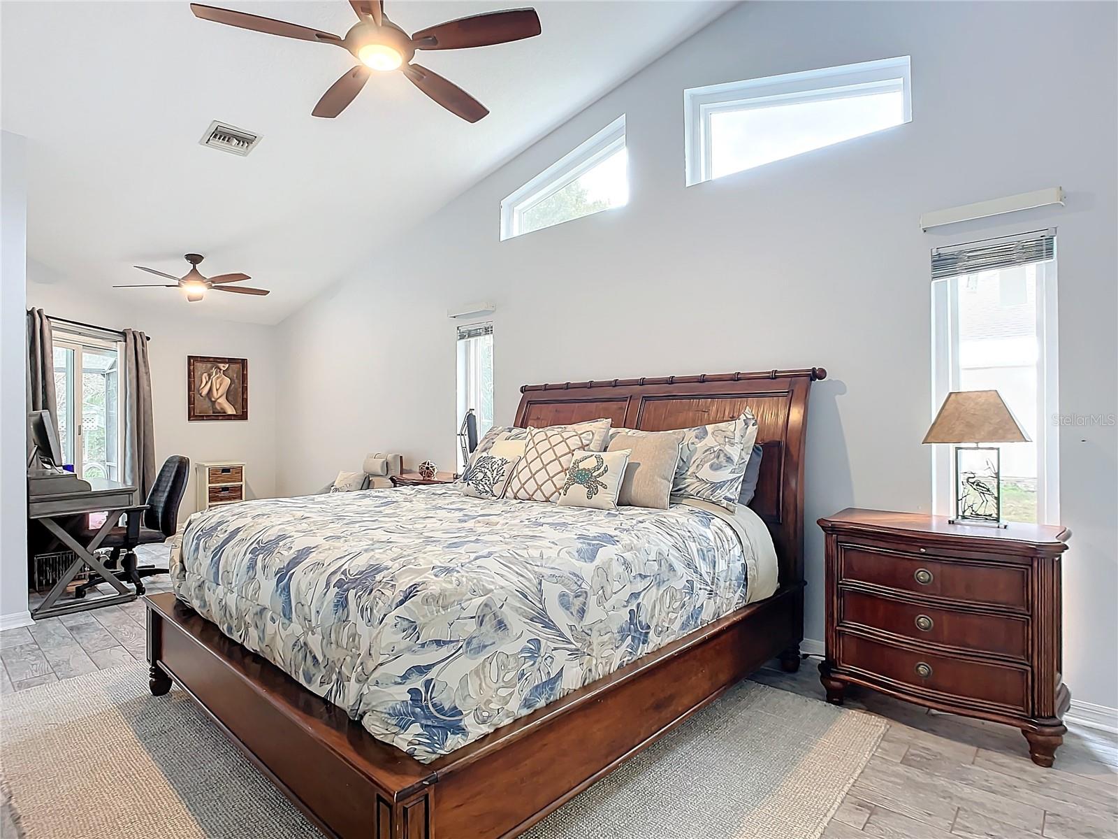 11430 LAKE EUSTIS DR, LEESBURG, FL, 34788