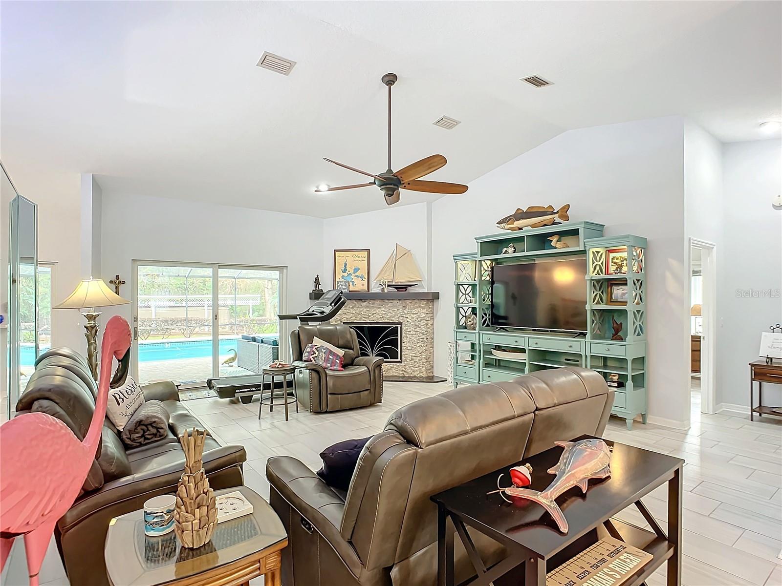 11430 LAKE EUSTIS DR, LEESBURG, FL, 34788