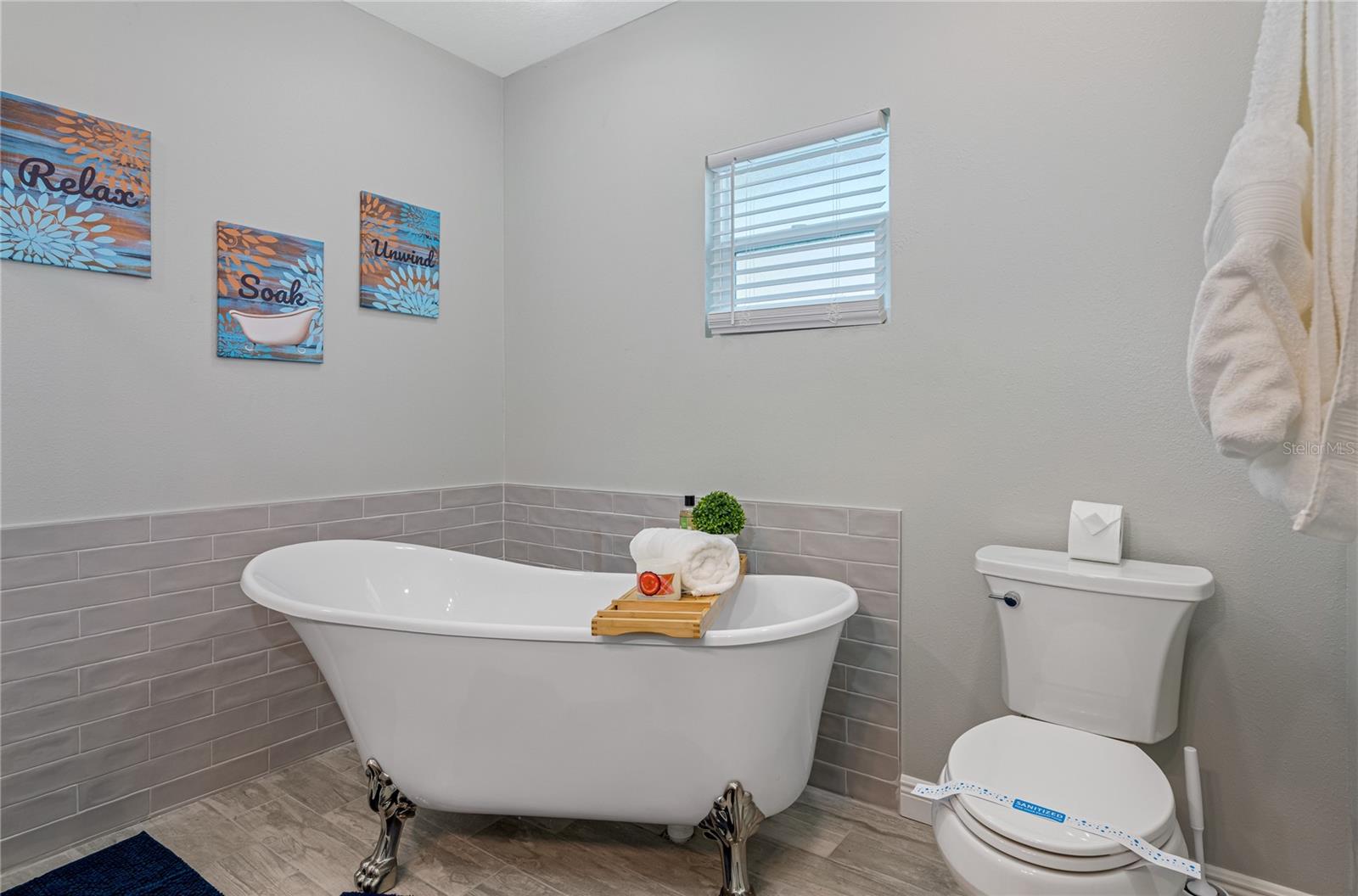 742 MAIN ST, DUNEDIN, FL, 34698