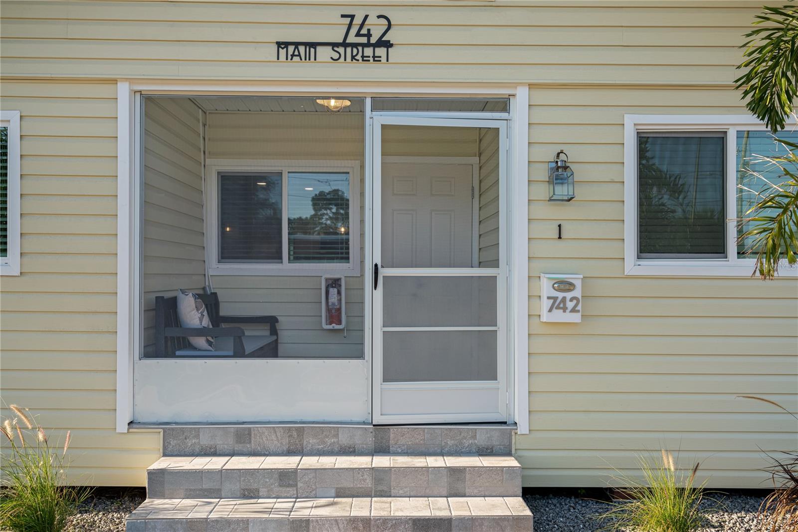 742 MAIN ST, DUNEDIN, FL, 34698
