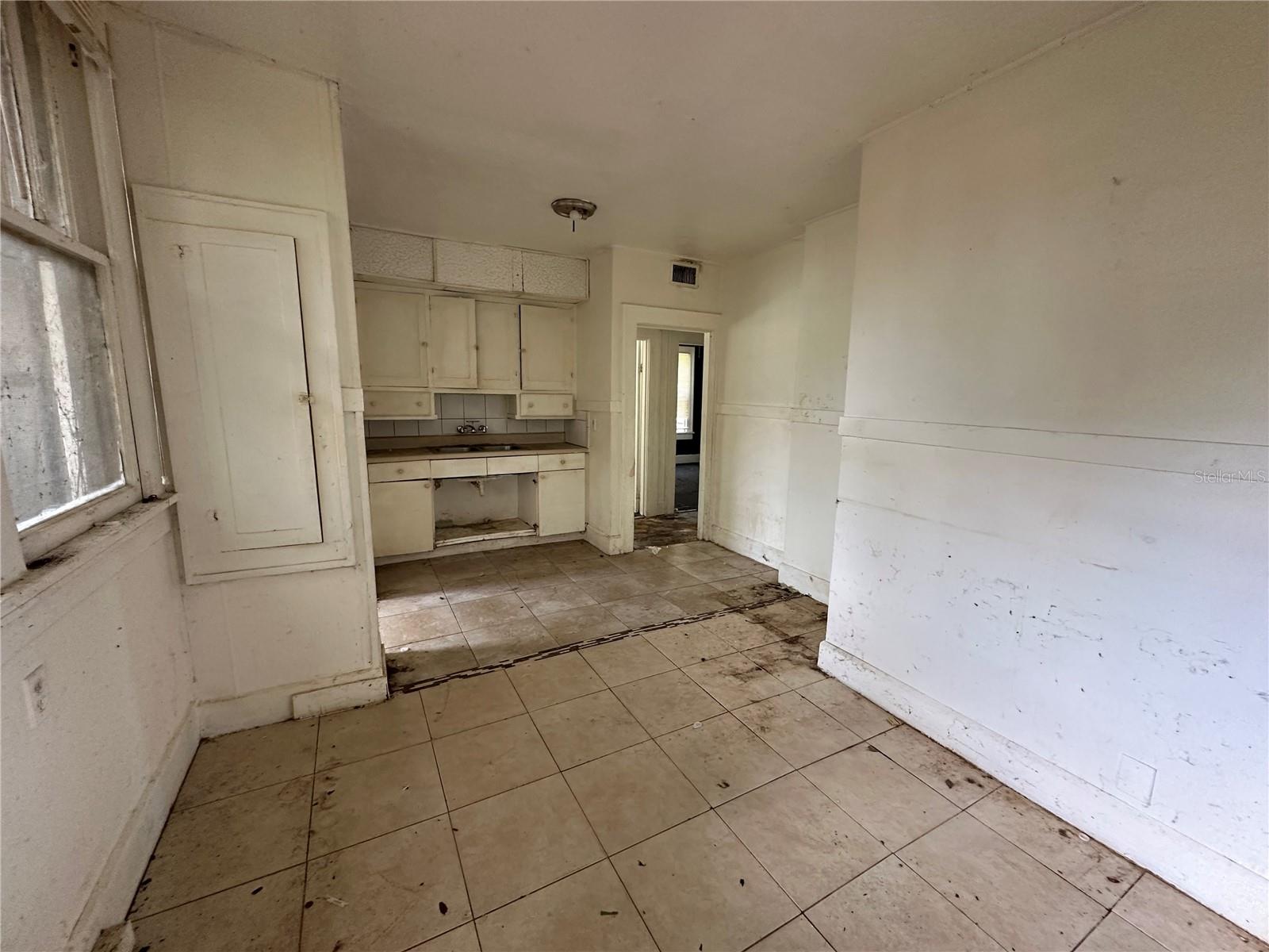 1311 11TH AVE S, ST PETERSBURG, FL, 33705