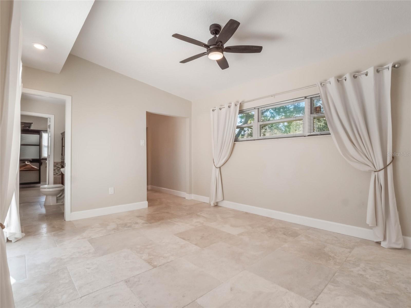 960 SEMINOLE AVE, ALTAMONTE SPRINGS, FL, 32701