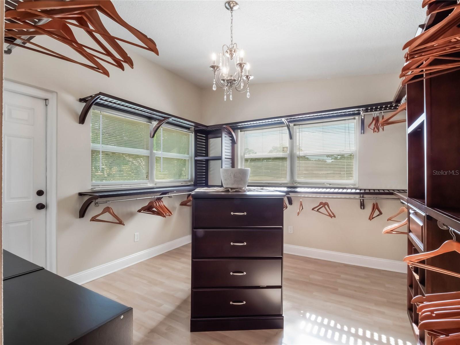 960 SEMINOLE AVE, ALTAMONTE SPRINGS, FL, 32701