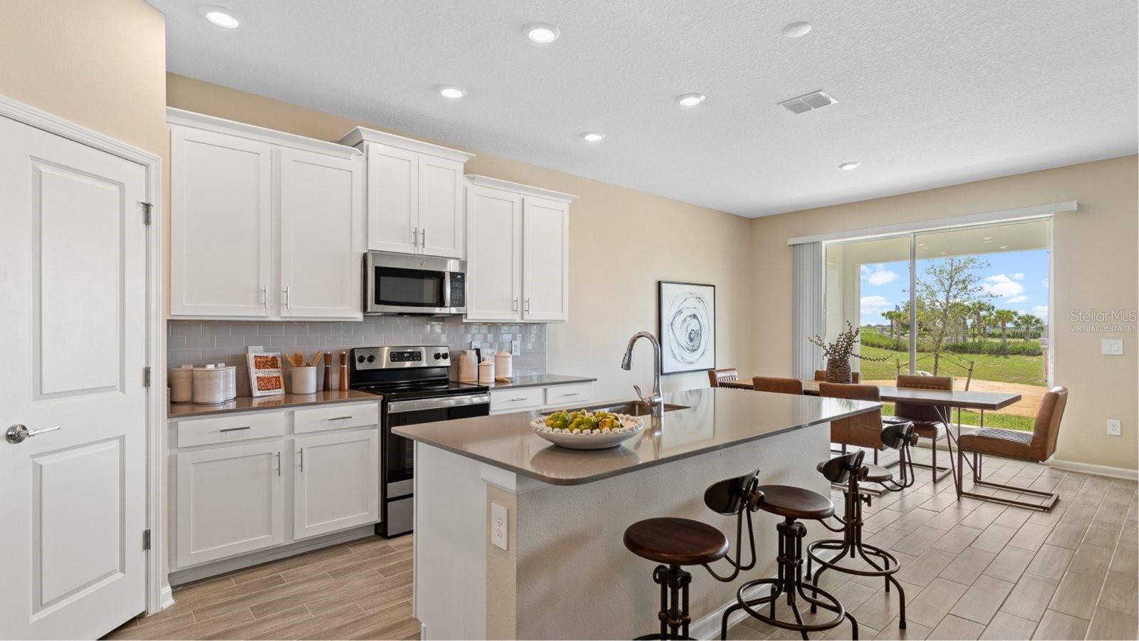 3210 ARMSTRONG AVE, CLERMONT, FL, 34714
