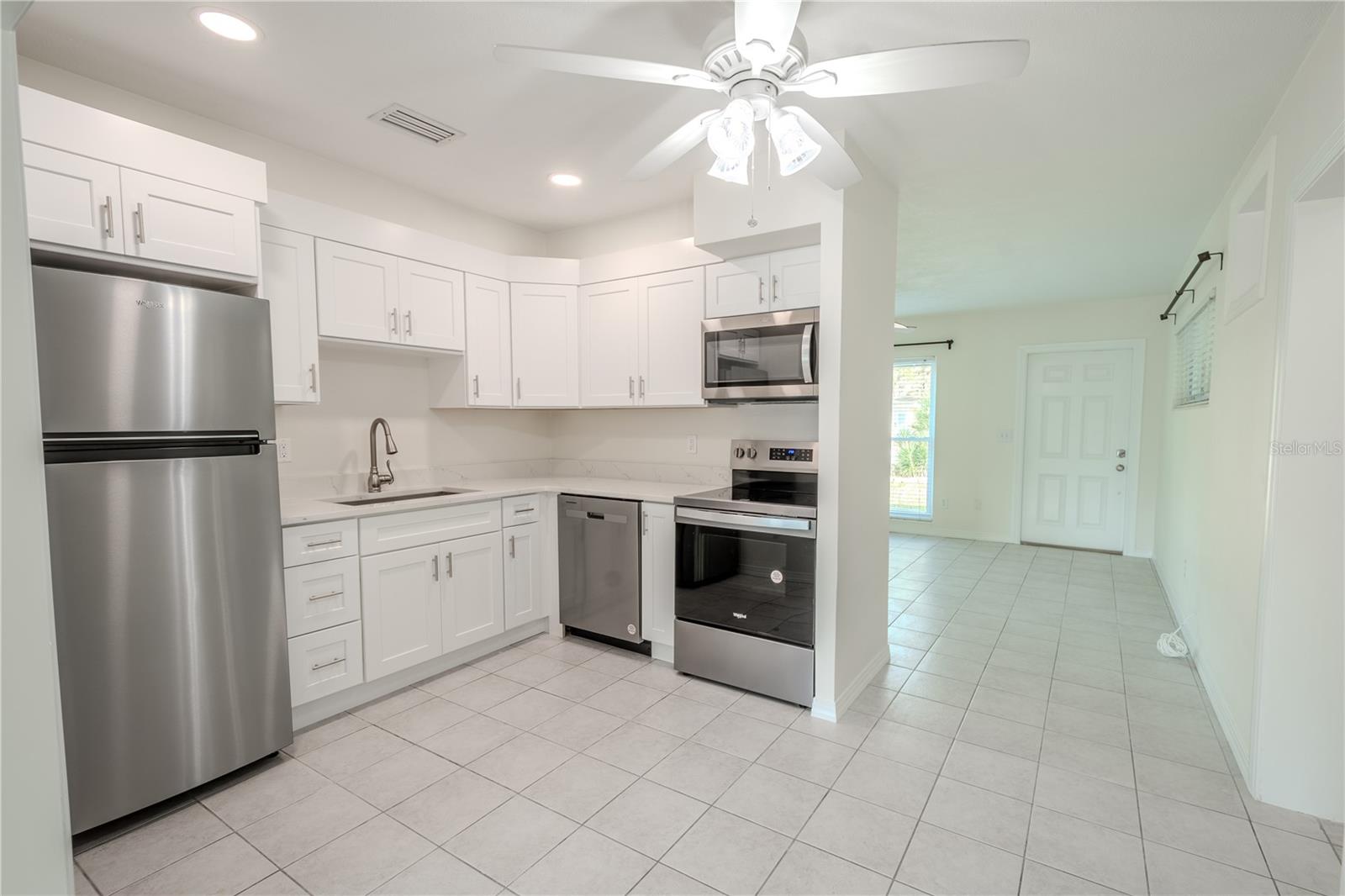 404 MANOR BLVD, PALM HARBOR, FL, 34683