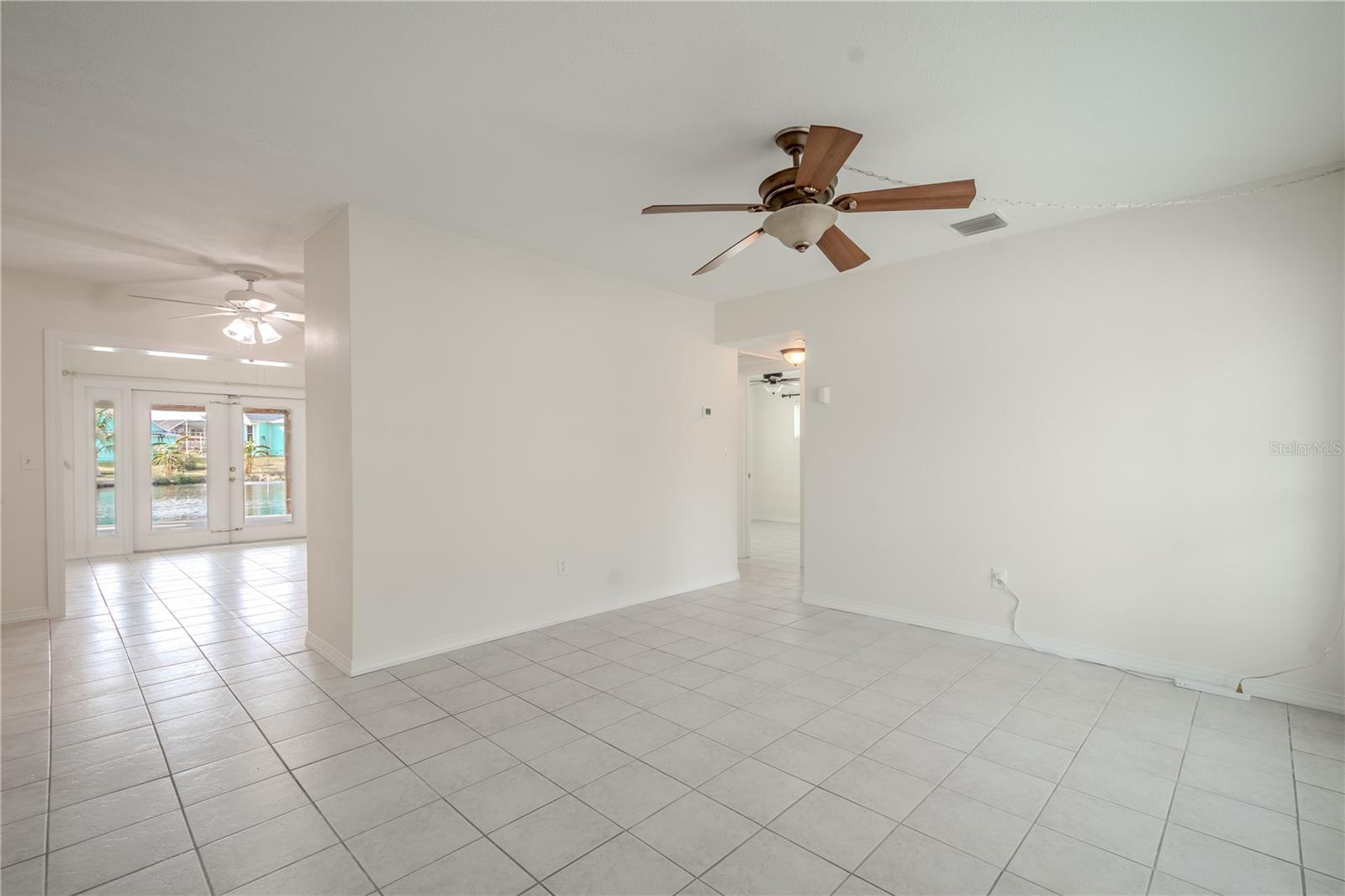 404 MANOR BLVD, PALM HARBOR, FL, 34683