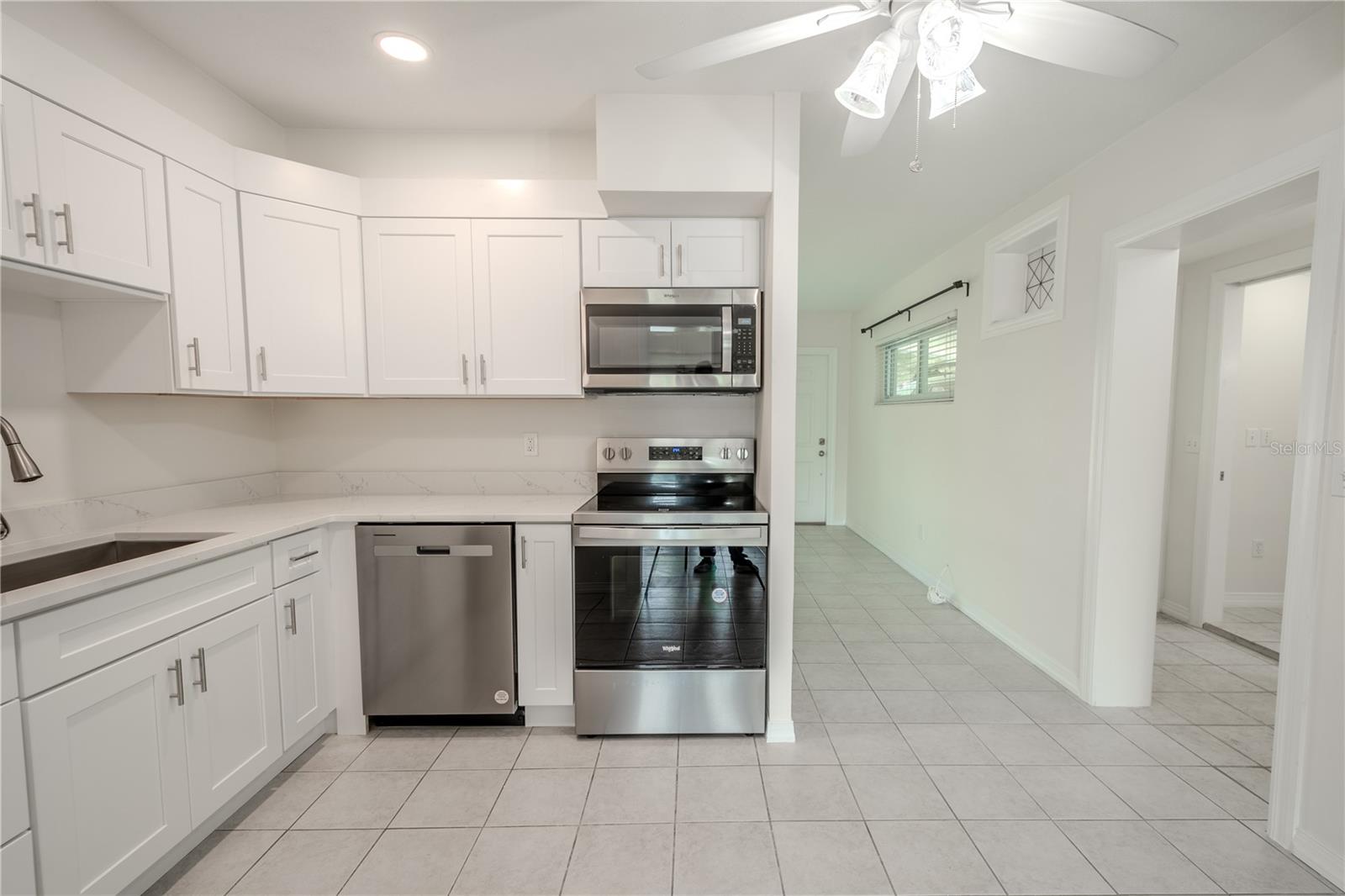 404 MANOR BLVD, PALM HARBOR, FL, 34683