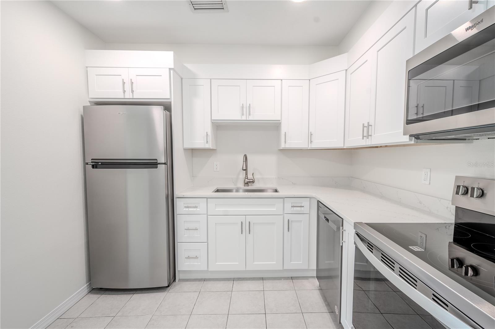 404 MANOR BLVD, PALM HARBOR, FL, 34683