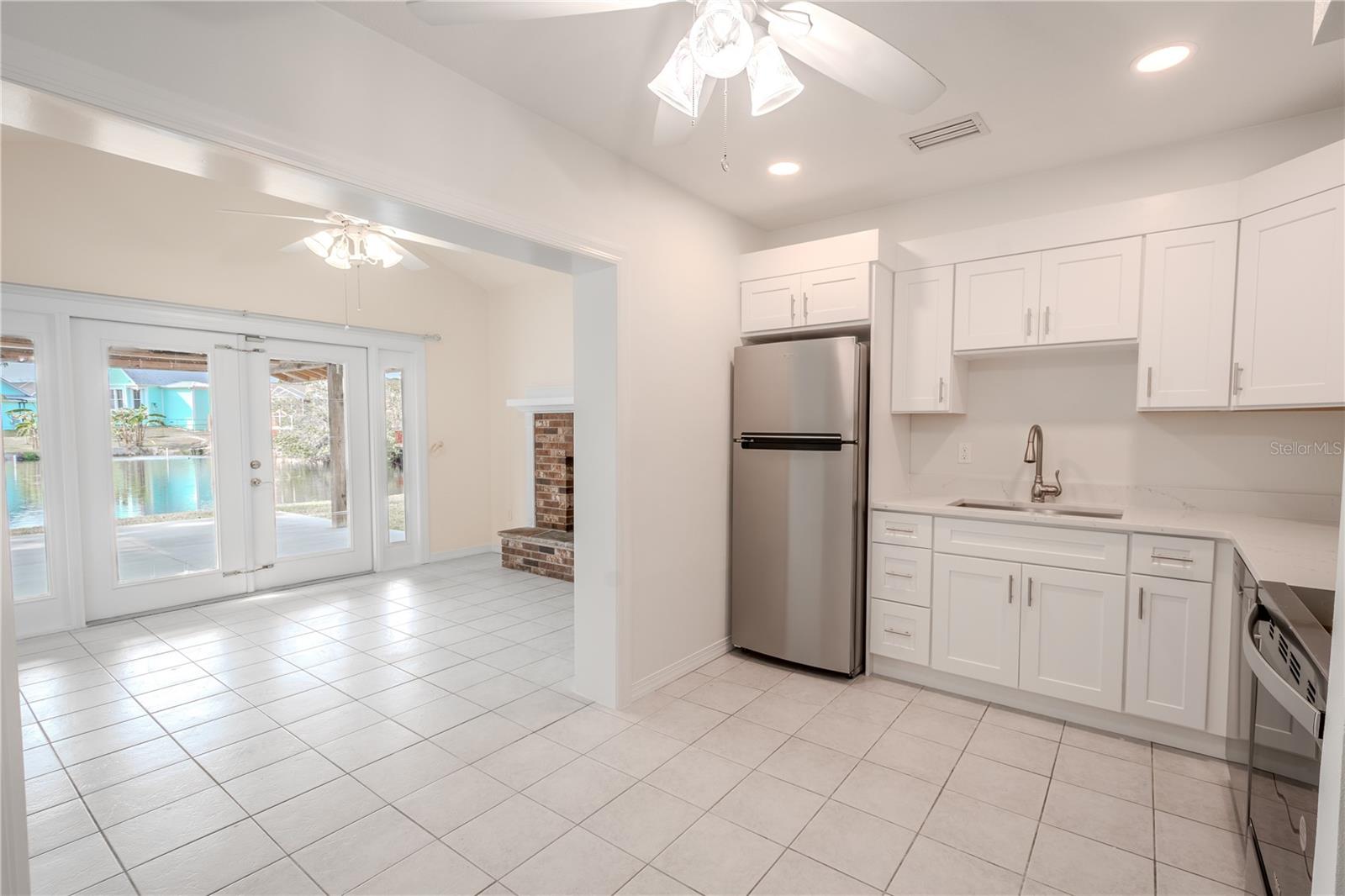 404 MANOR BLVD, PALM HARBOR, FL, 34683
