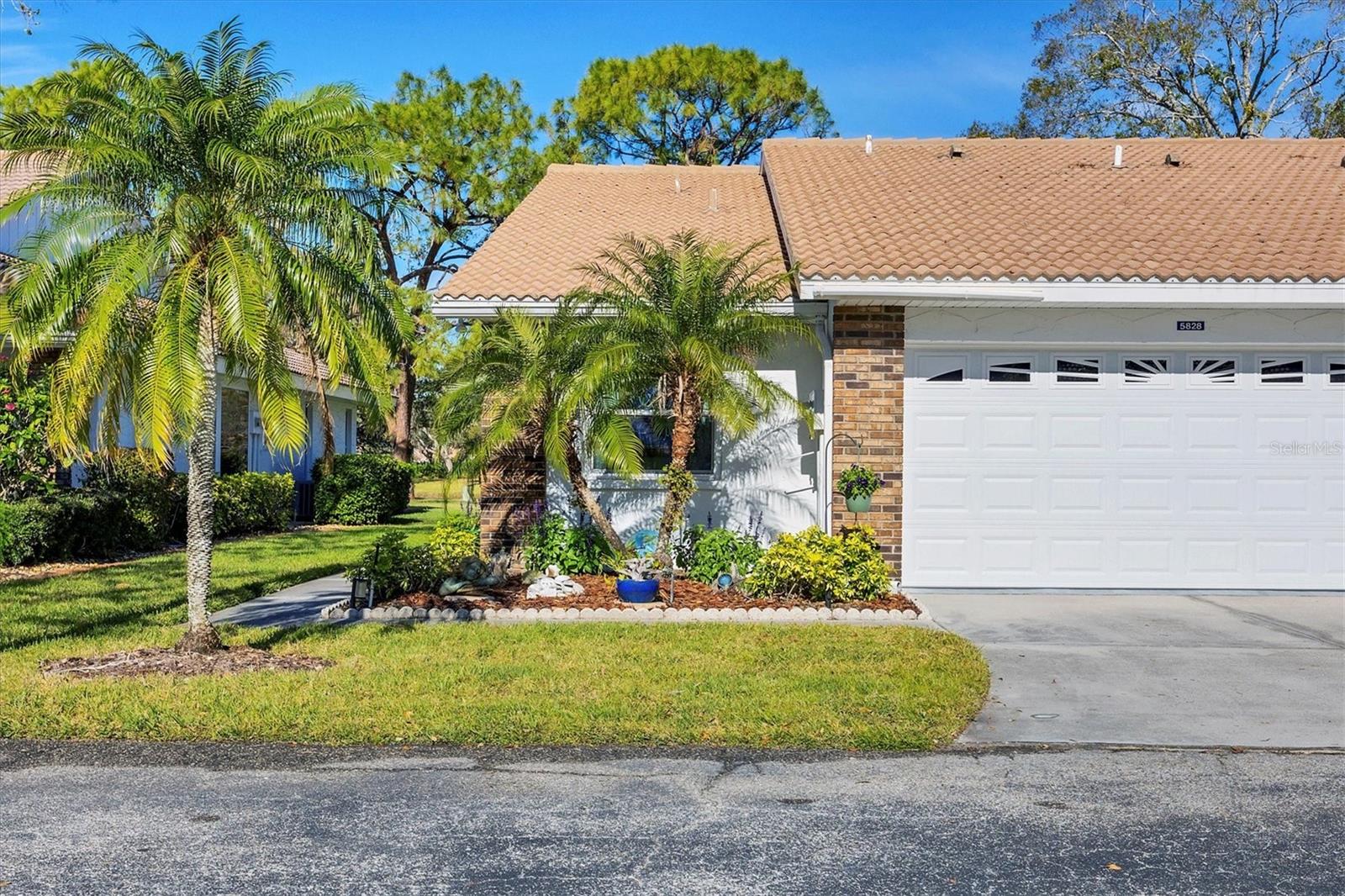 5828 GARDEN LAKES DR, BRADENTON, FL, 34203