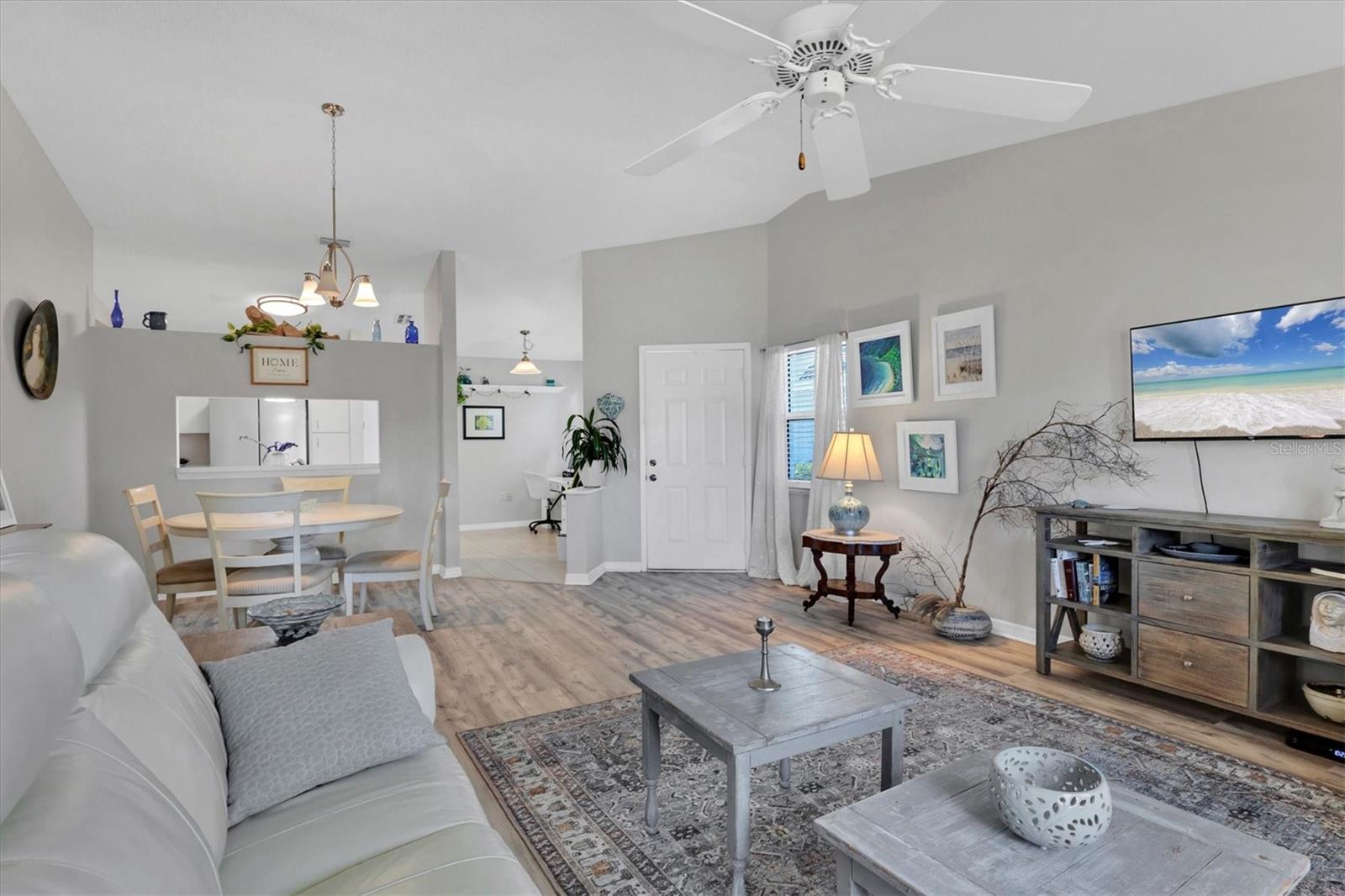 5828 GARDEN LAKES DR, BRADENTON, FL, 34203