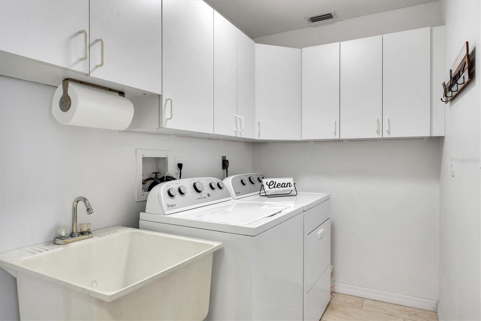 5828 GARDEN LAKES DR, BRADENTON, FL, 34203