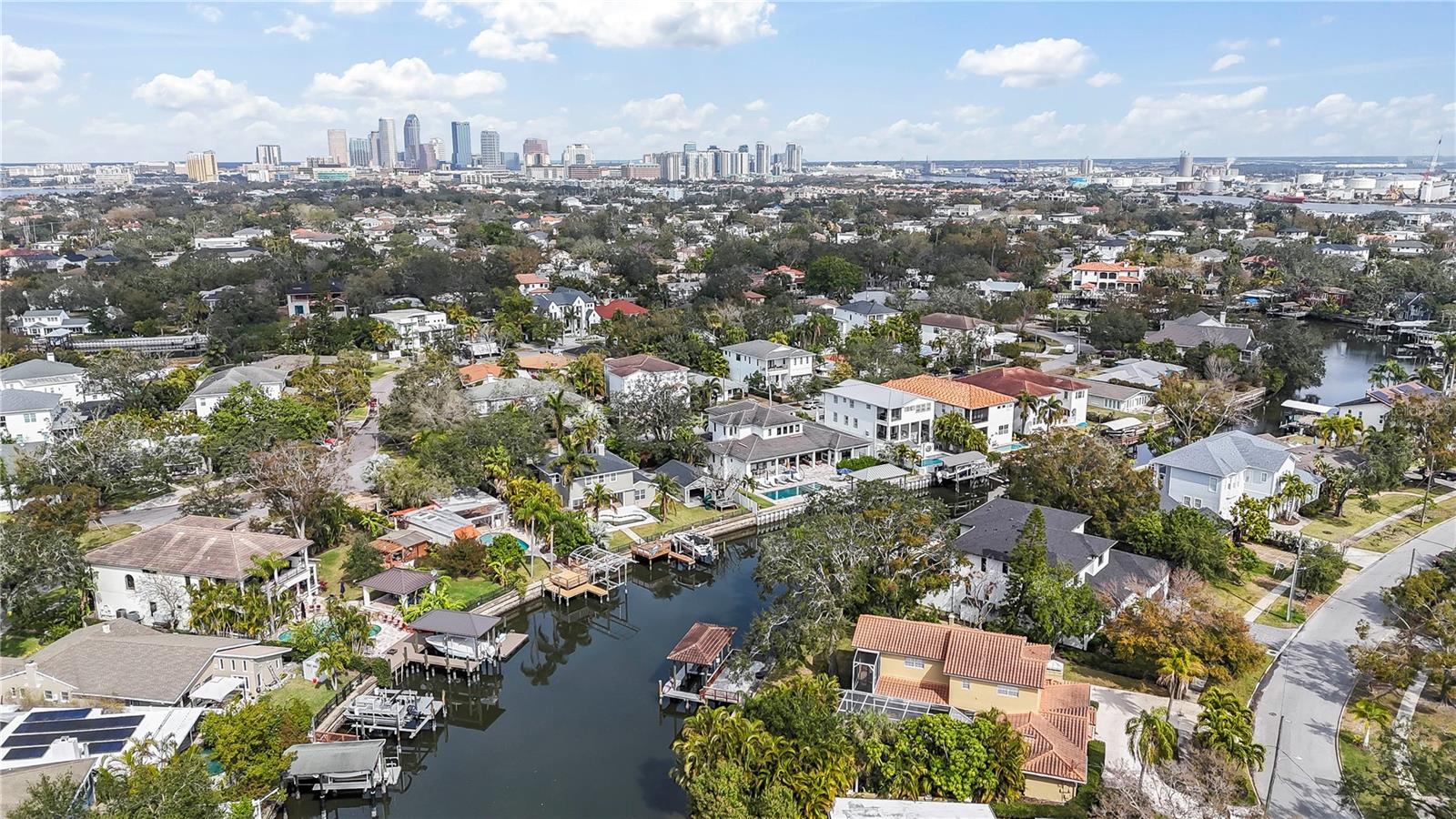 660 GENEVA PL, TAMPA, FL, 33606