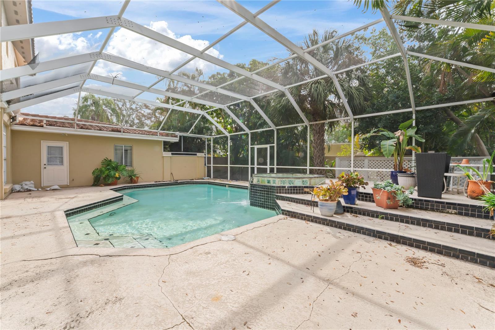 660 GENEVA PL, TAMPA, FL, 33606