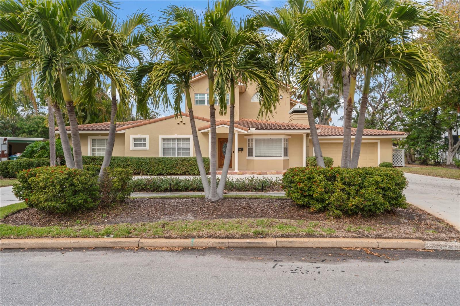 660 GENEVA PL, TAMPA, FL, 33606