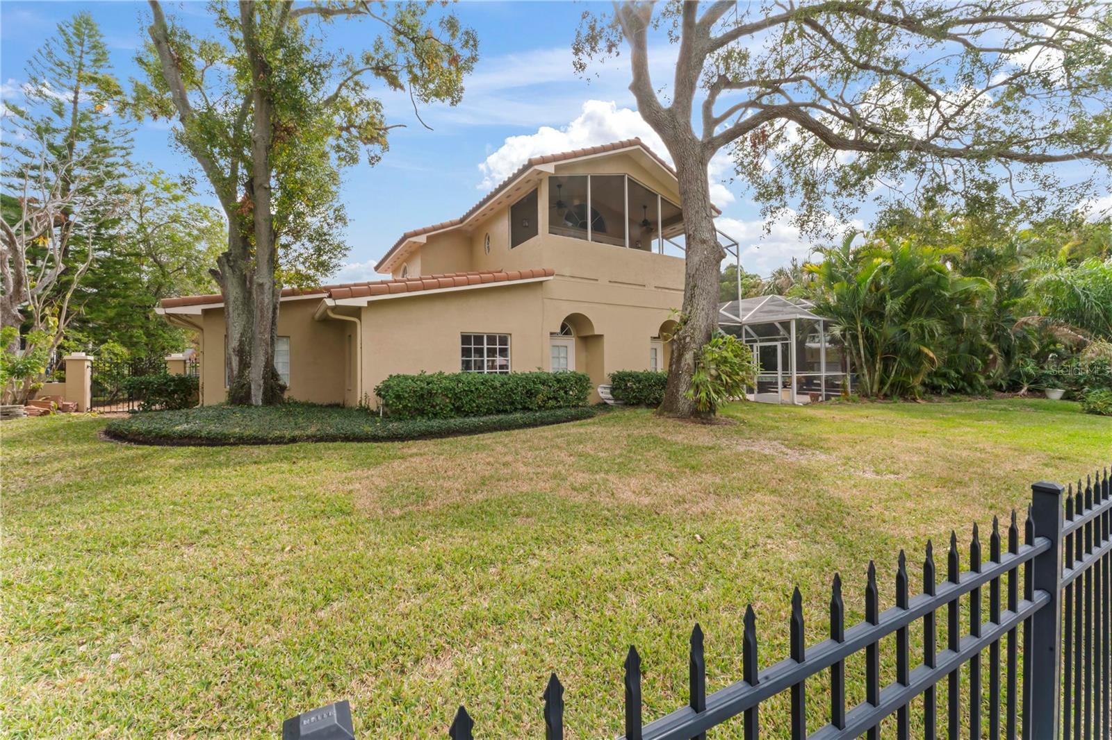 660 GENEVA PL, TAMPA, FL, 33606