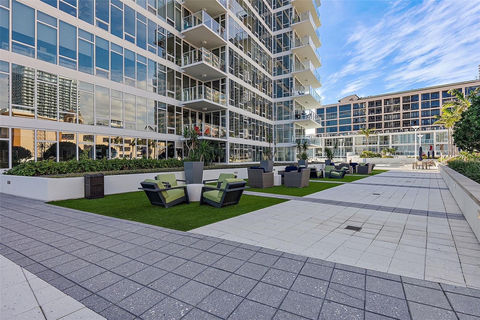 175 1ST ST S #211, ST PETERSBURG, FL, 33701