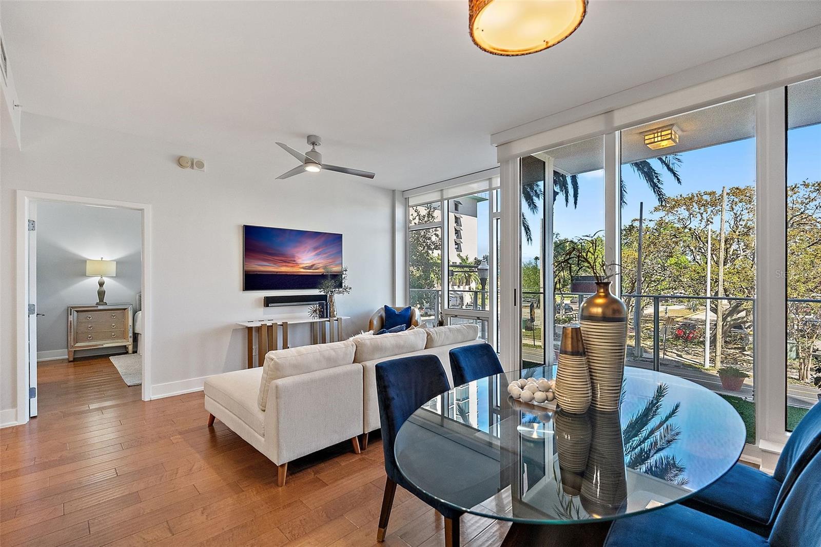 175 1ST ST S #211, ST PETERSBURG, FL, 33701