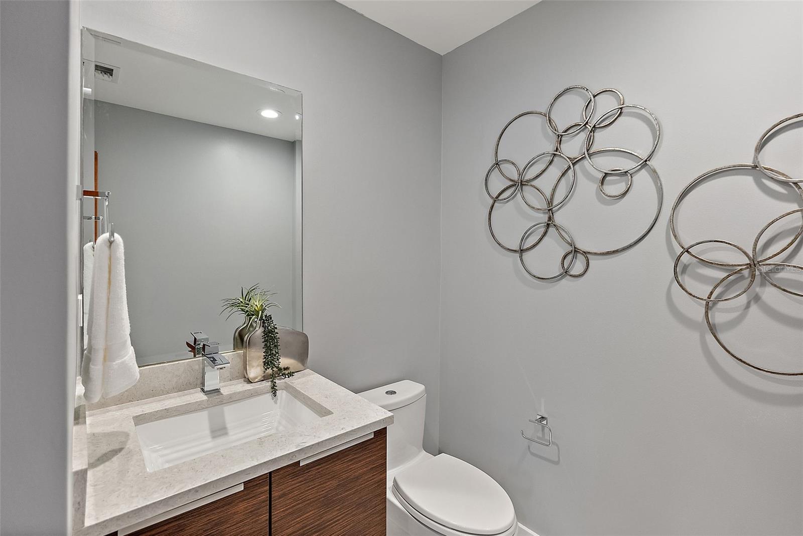 175 1ST ST S #211, ST PETERSBURG, FL, 33701