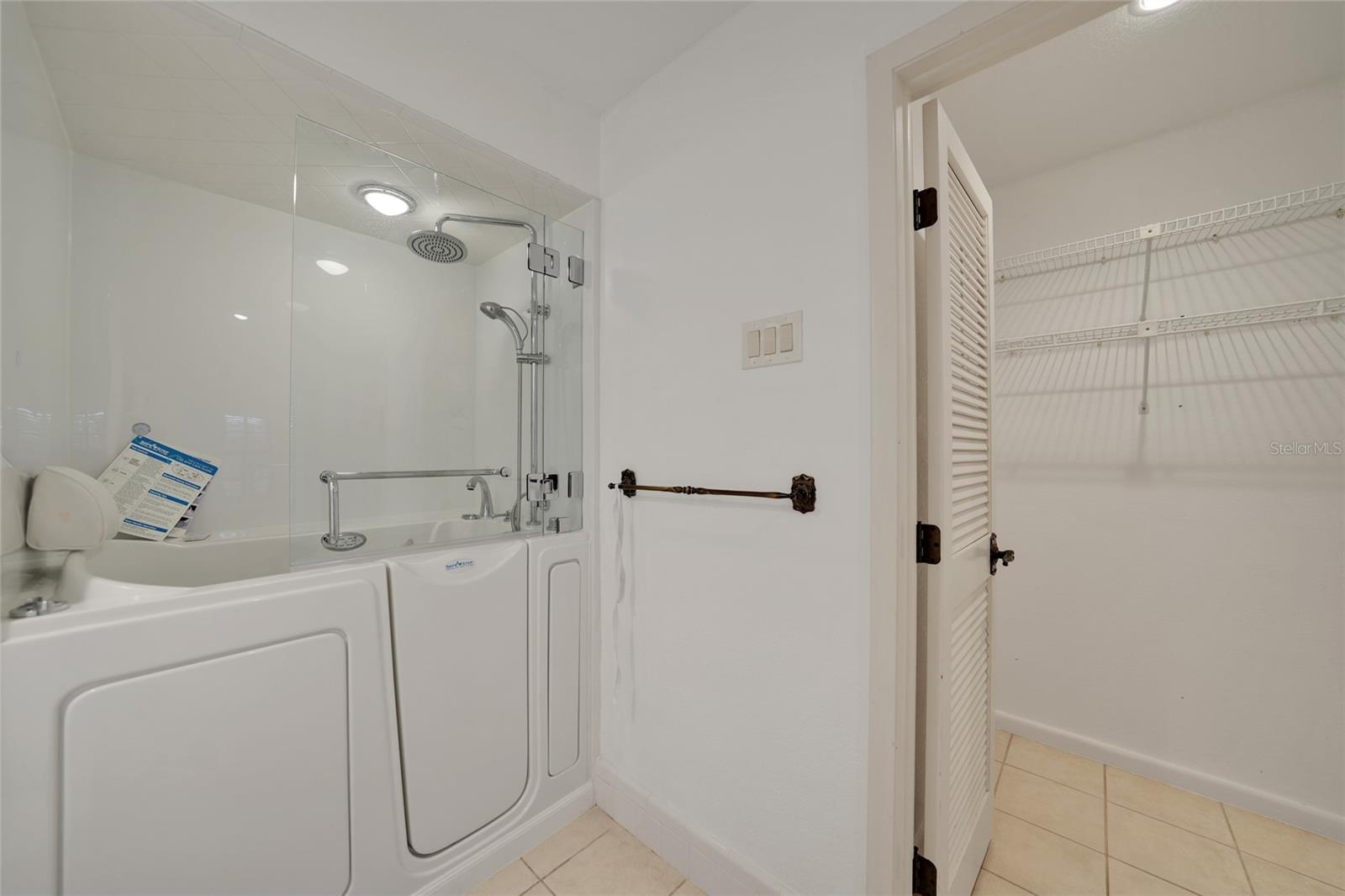 525 PORT BENDRES DR, PUNTA GORDA, FL, 33950