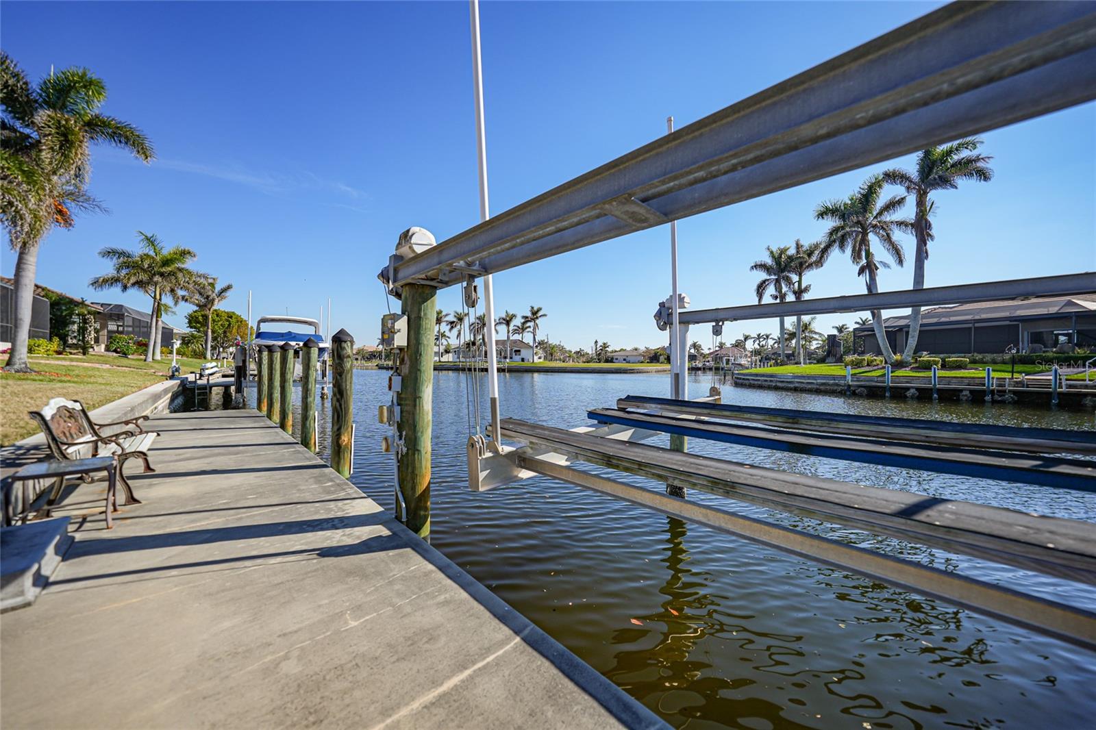 525 PORT BENDRES DR, PUNTA GORDA, FL, 33950
