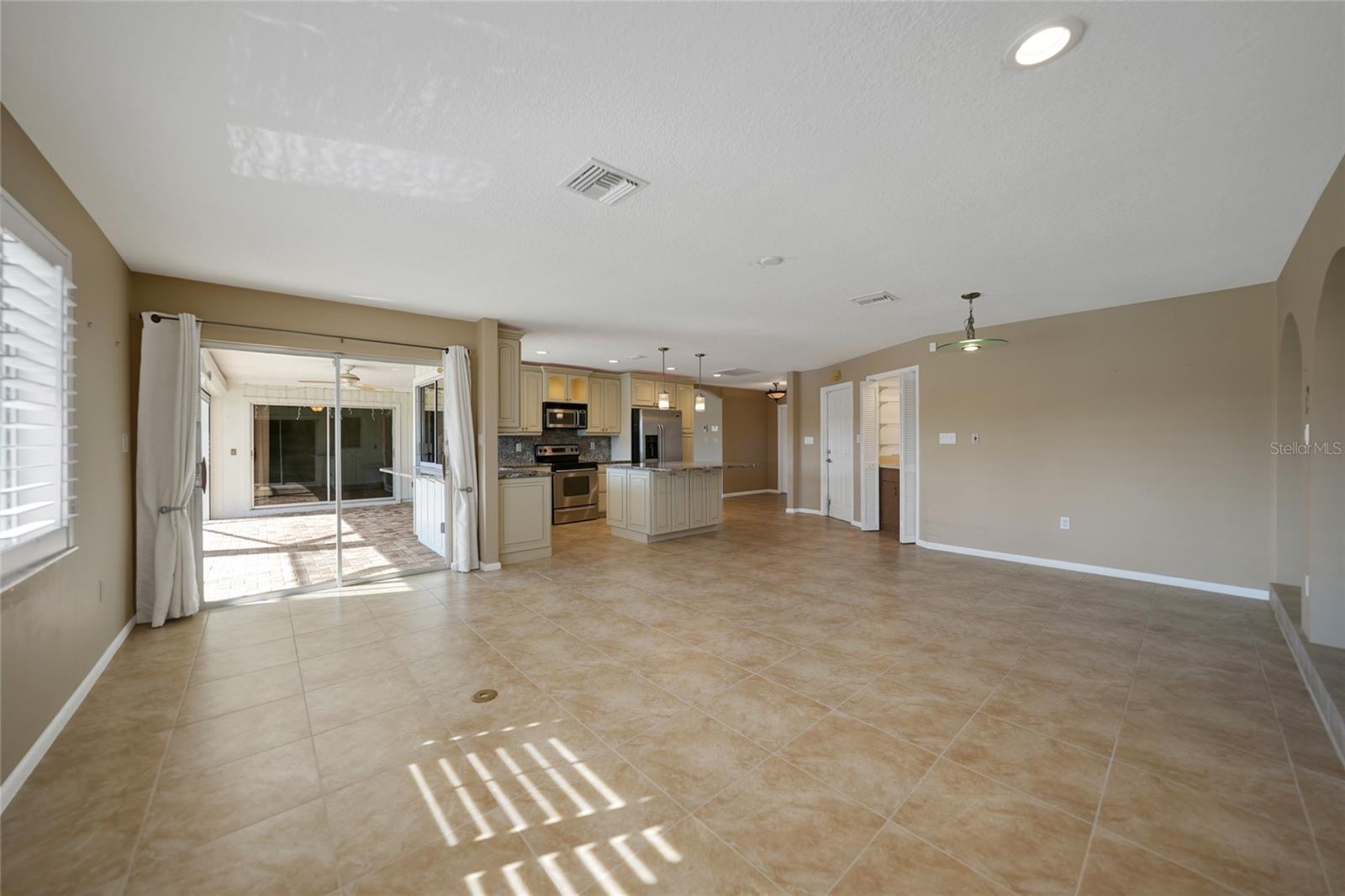 525 PORT BENDRES DR, PUNTA GORDA, FL, 33950