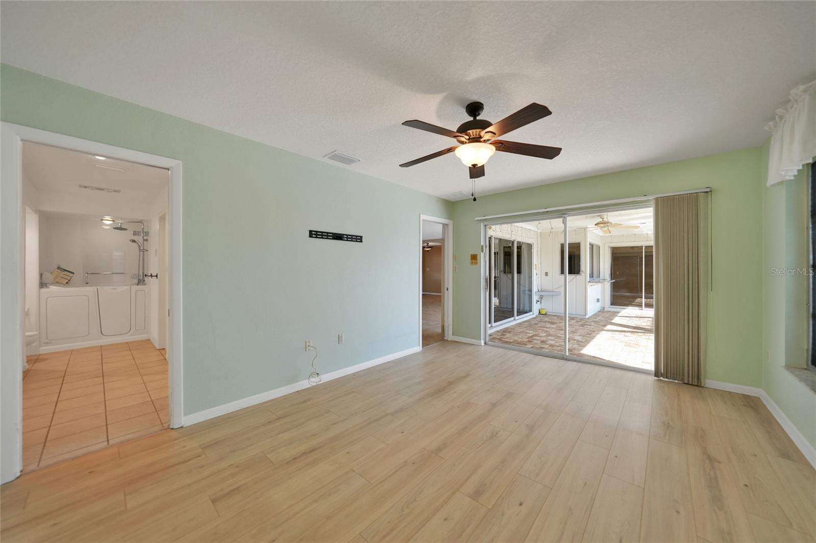 525 PORT BENDRES DR, PUNTA GORDA, FL, 33950