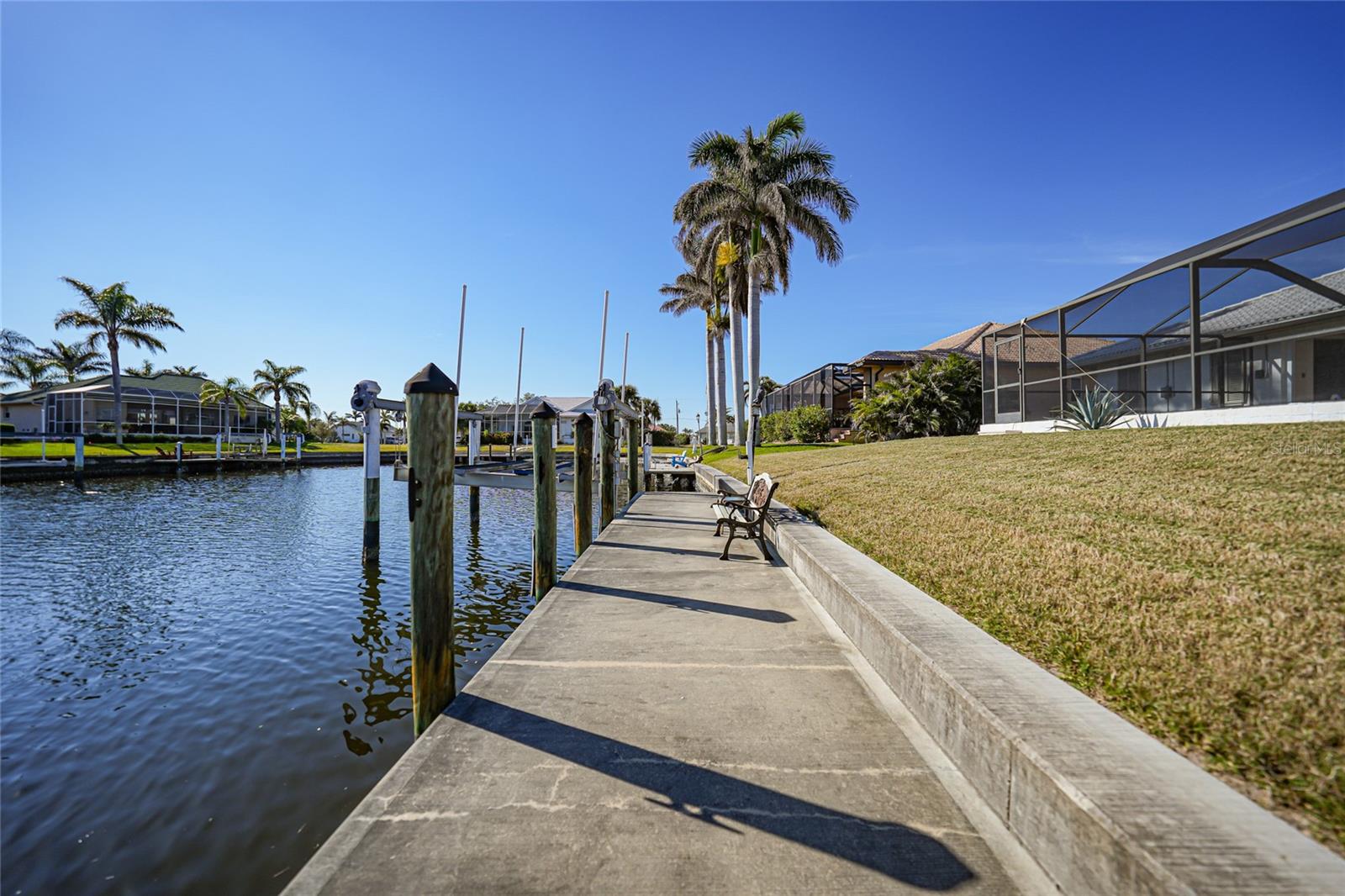 525 PORT BENDRES DR, PUNTA GORDA, FL, 33950