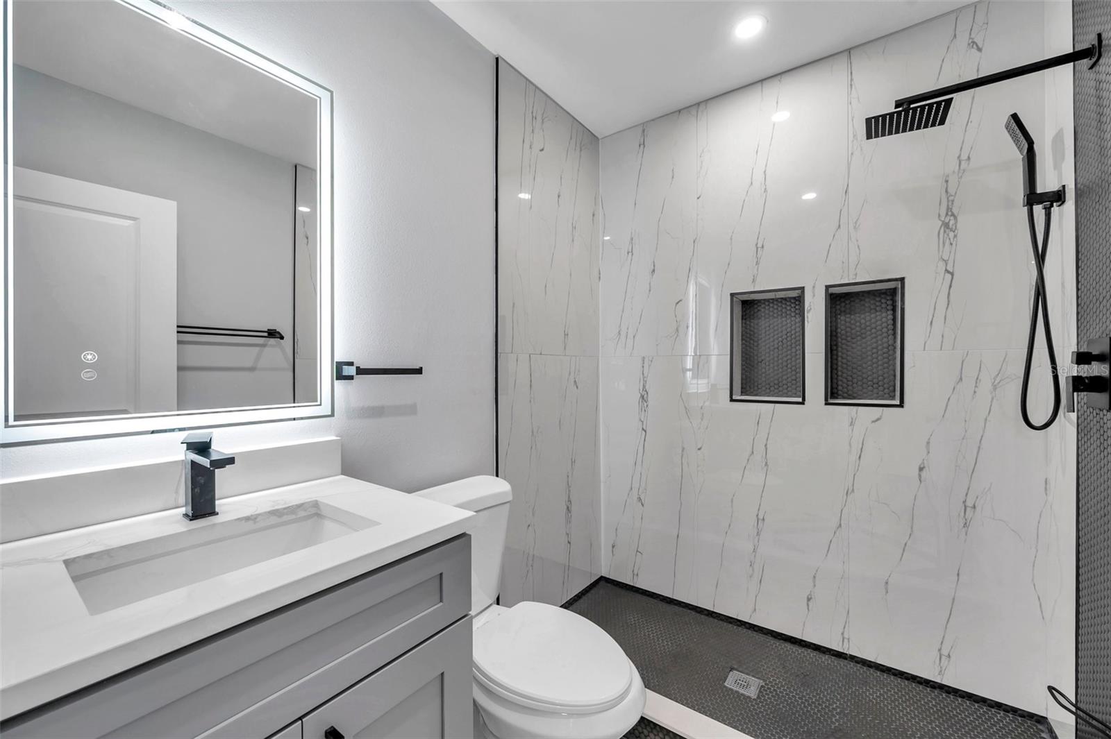 5425 36TH AVE N, ST PETERSBURG, FL, 33710