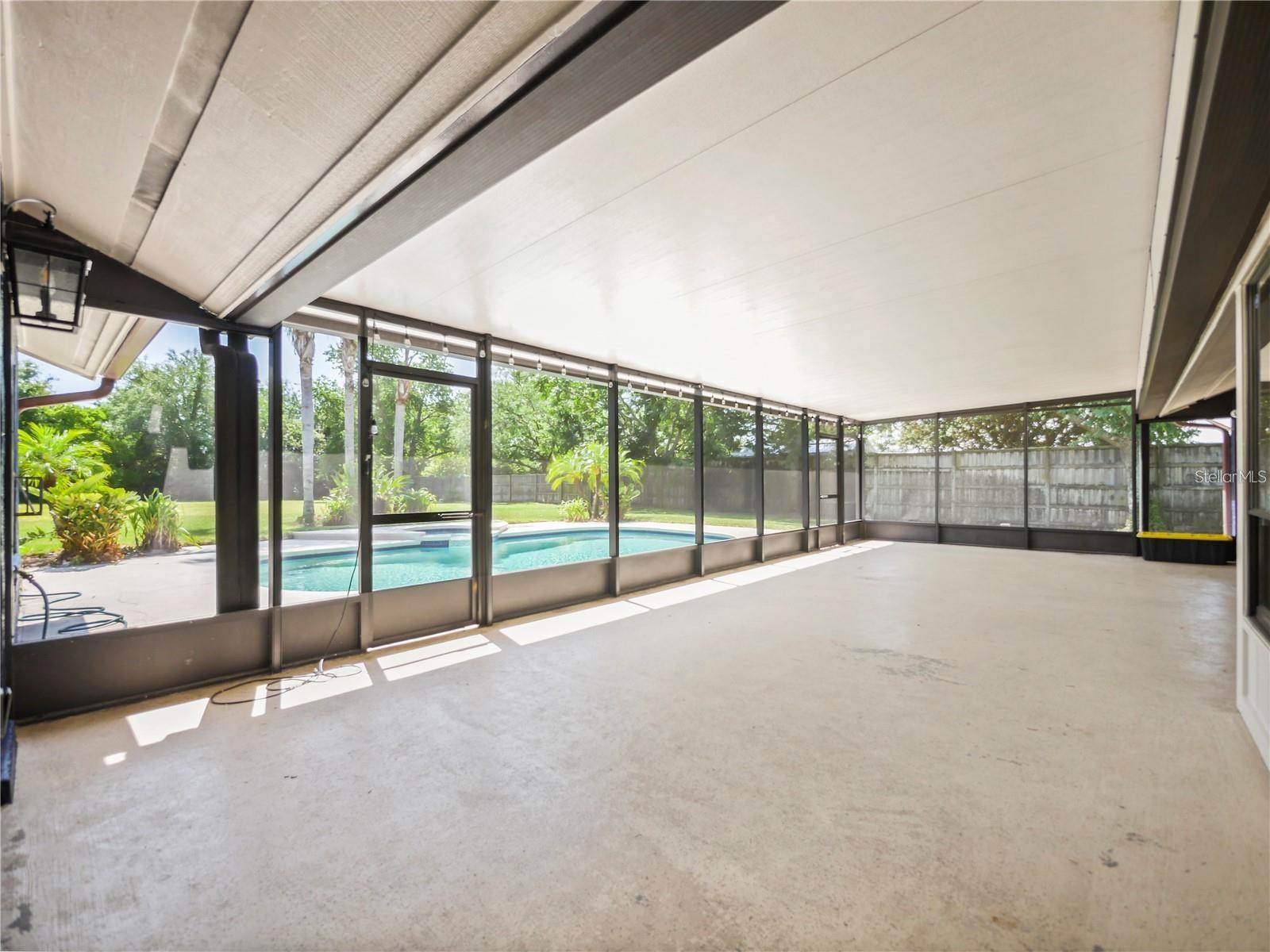 1877 CROWLEY CIR E, LONGWOOD, FL, 32779