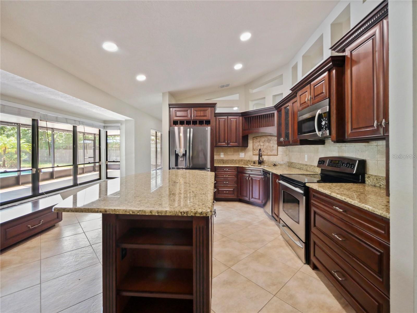 1877 CROWLEY CIR E, LONGWOOD, FL, 32779