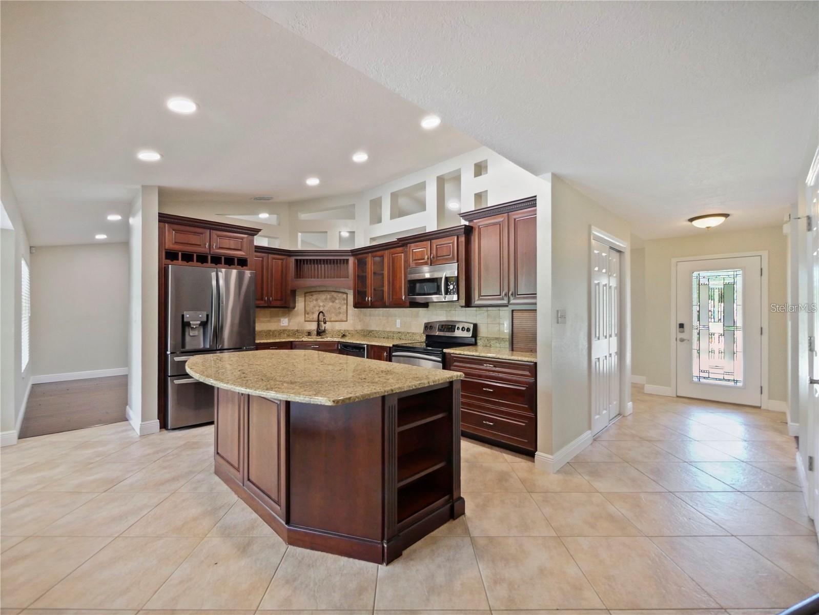 1877 CROWLEY CIR E, LONGWOOD, FL, 32779