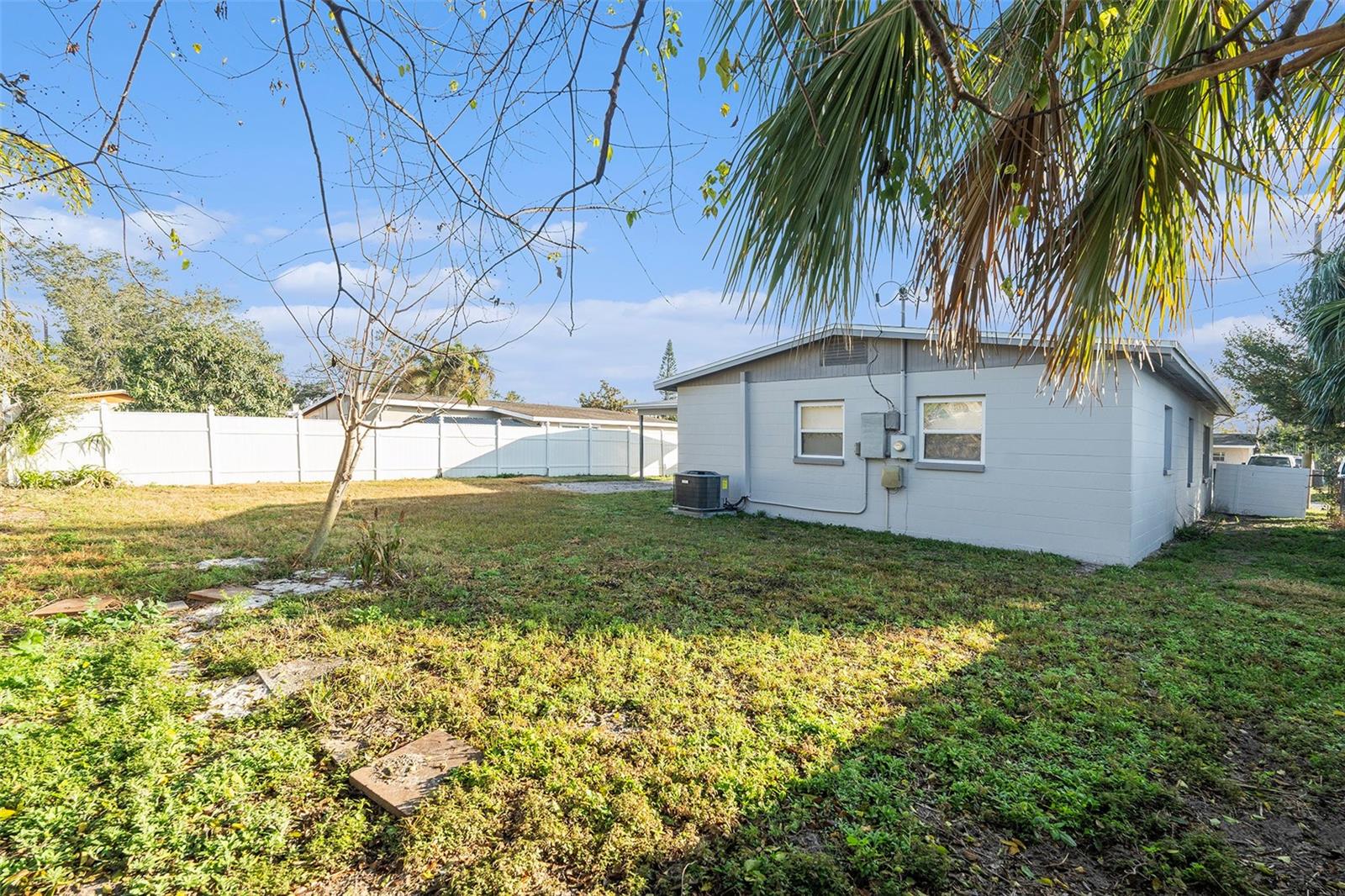 4918 CRESTHILL DR, TAMPA, FL, 33615