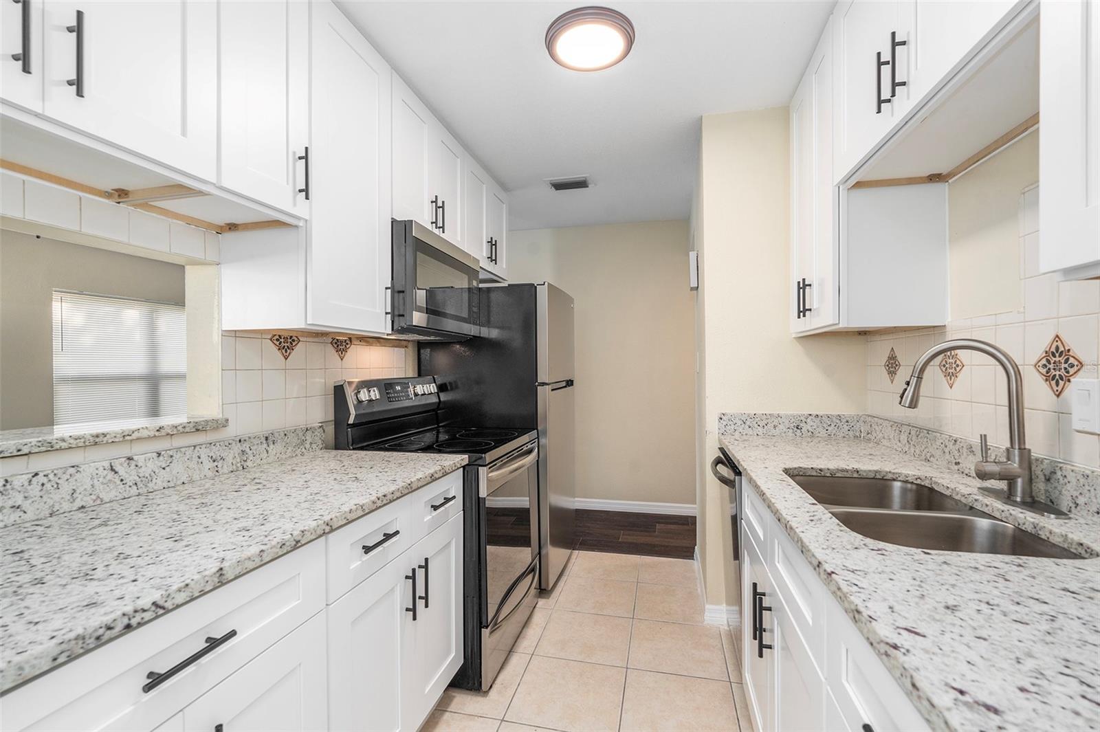 4918 CRESTHILL DR, TAMPA, FL, 33615