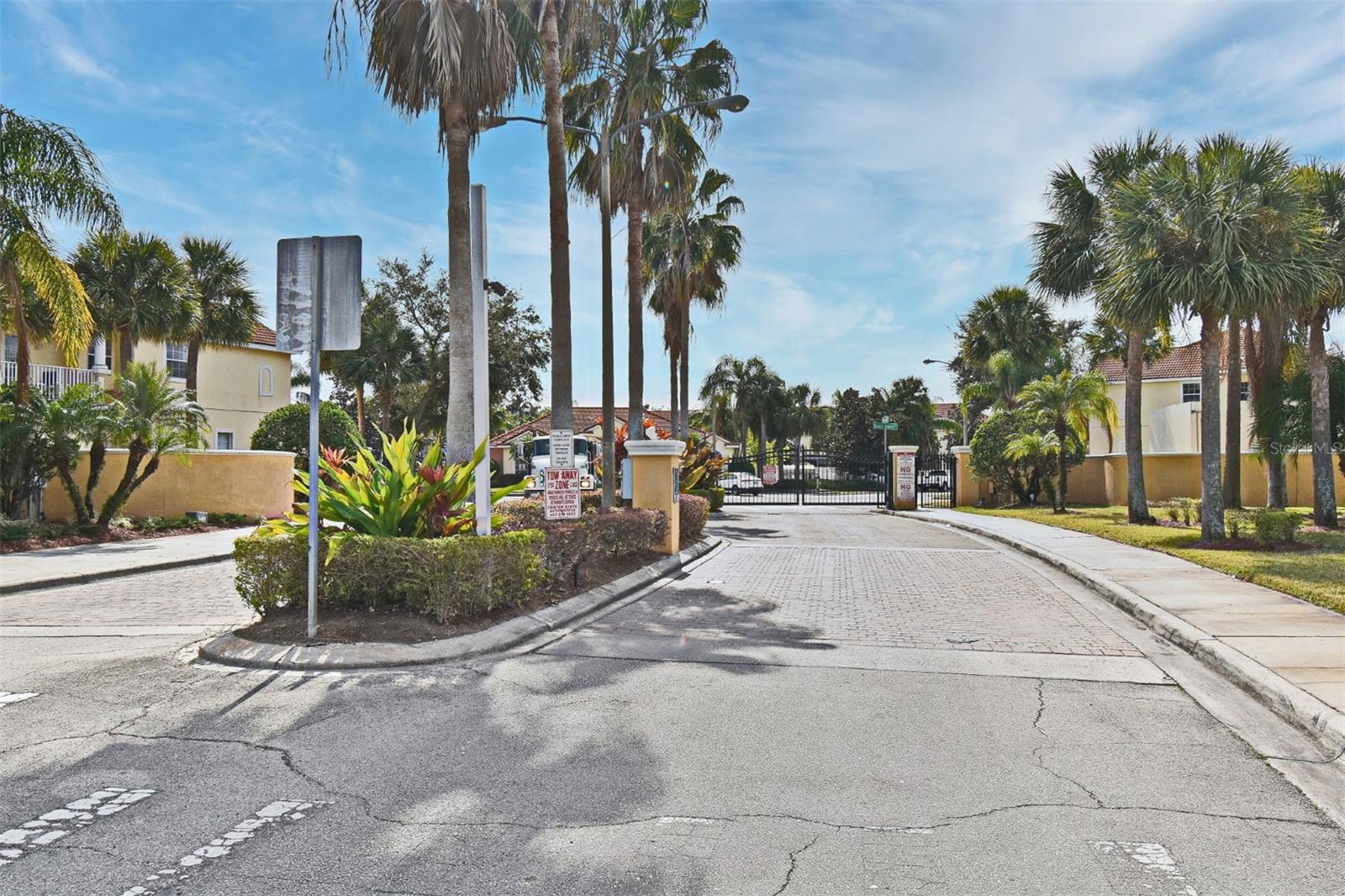 1209 S BEACH CIR, KISSIMMEE, FL, 34746