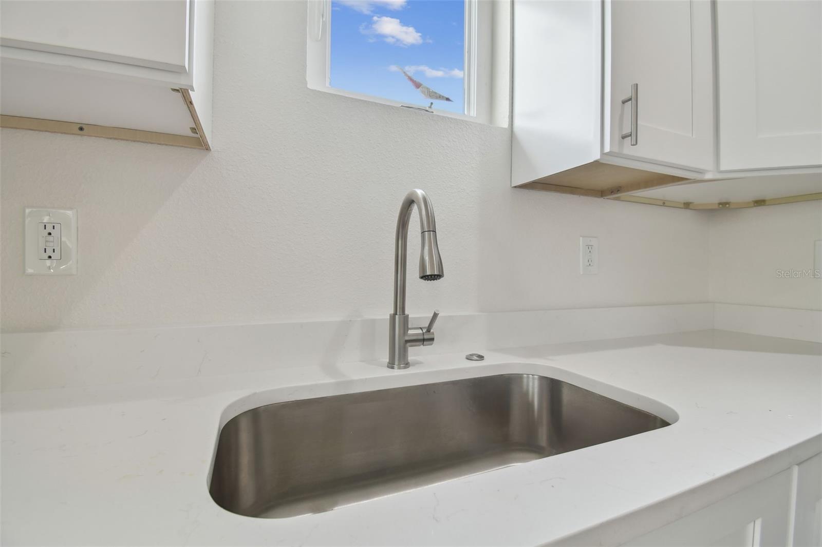 2204 E 12TH AVE, TAMPA, FL, 33605