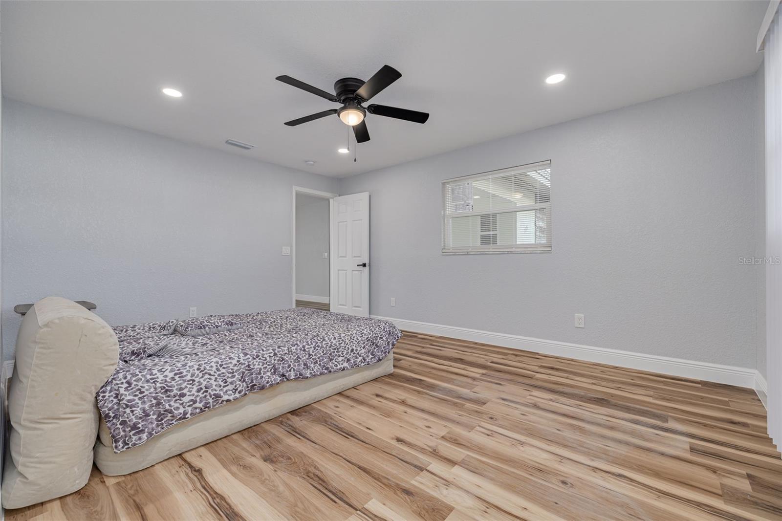 2215 CEDAR DR, DUNEDIN, FL, 34698