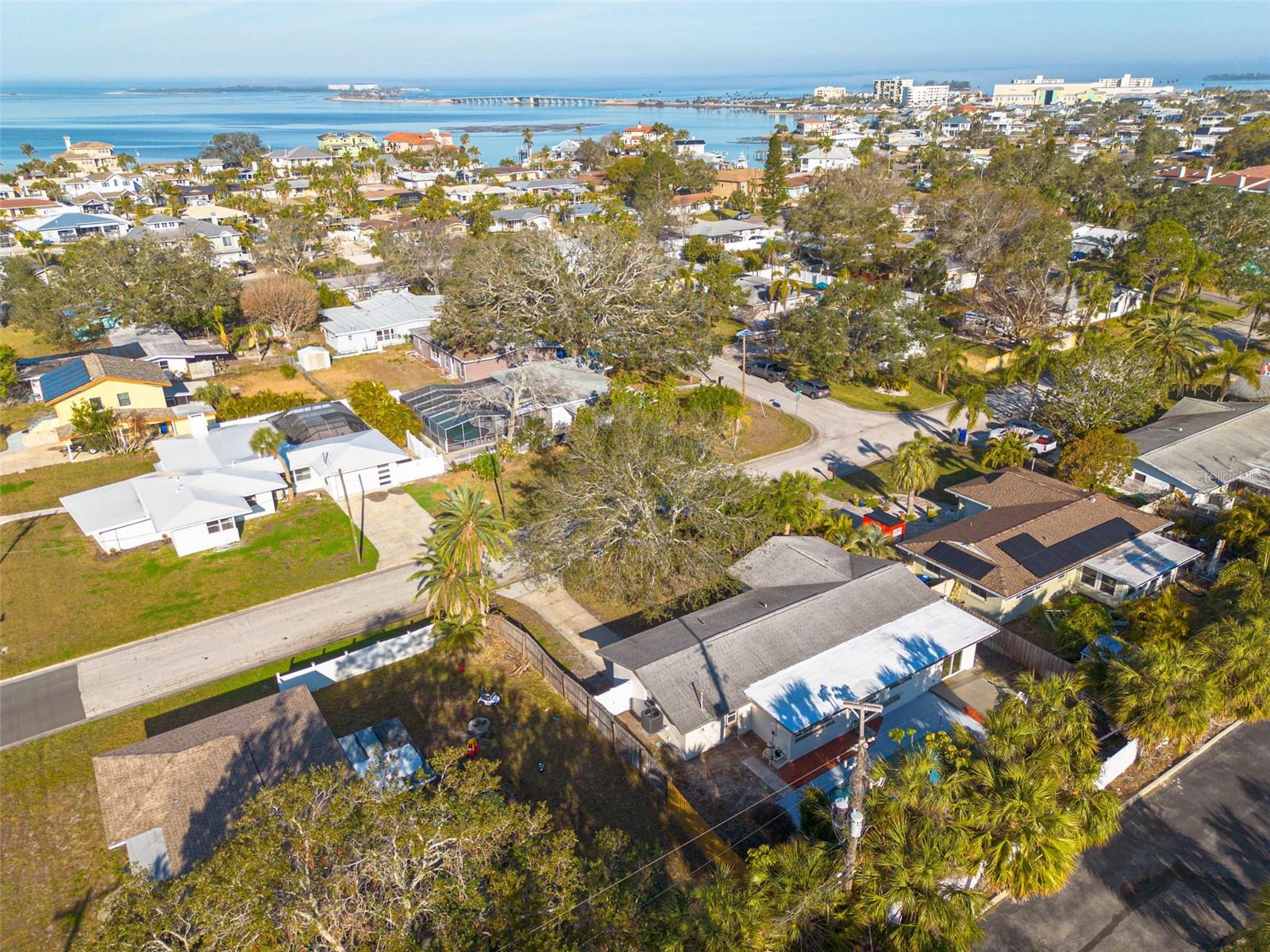 2215 CEDAR DR, DUNEDIN, FL, 34698