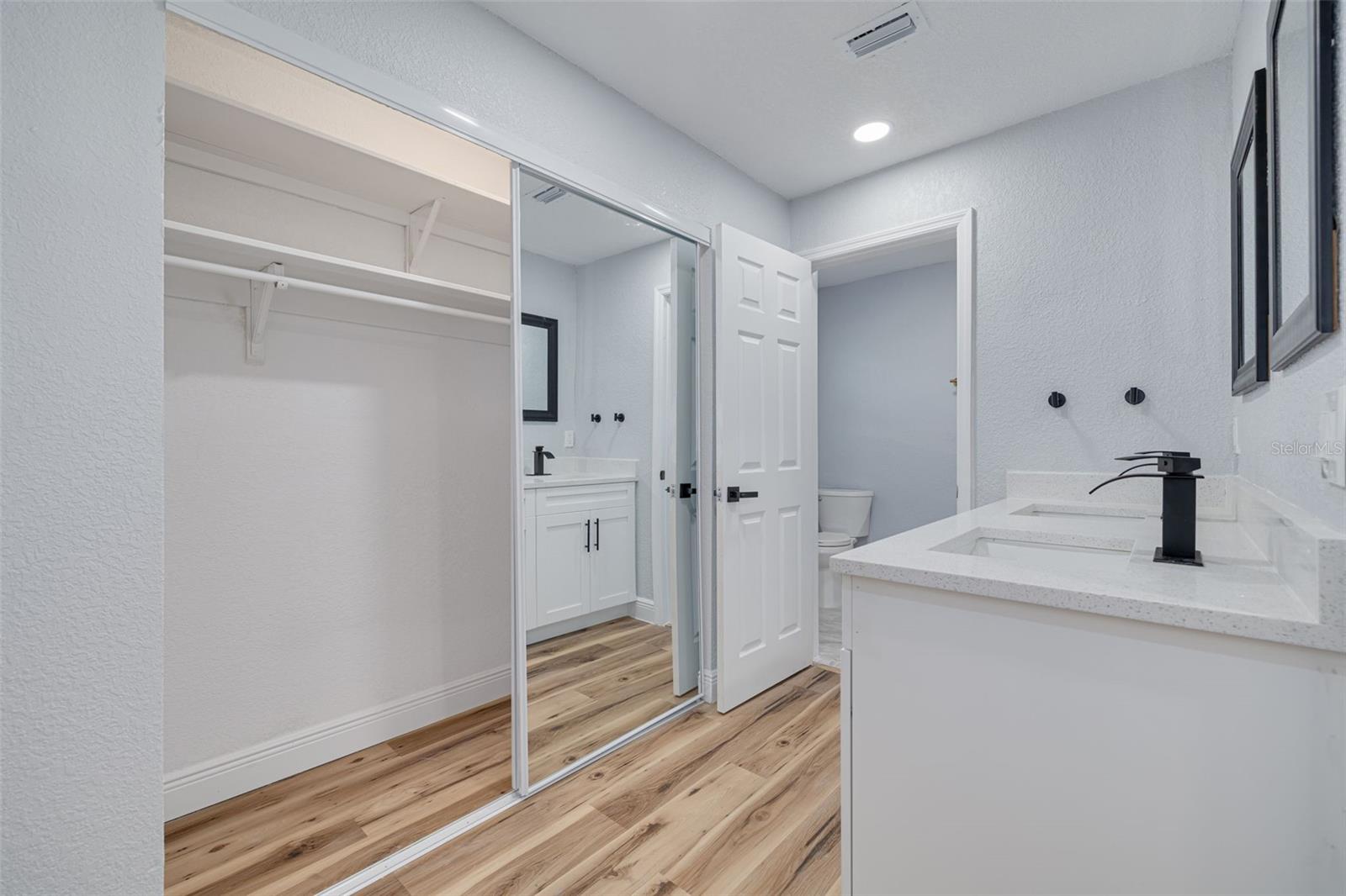 2215 CEDAR DR, DUNEDIN, FL, 34698