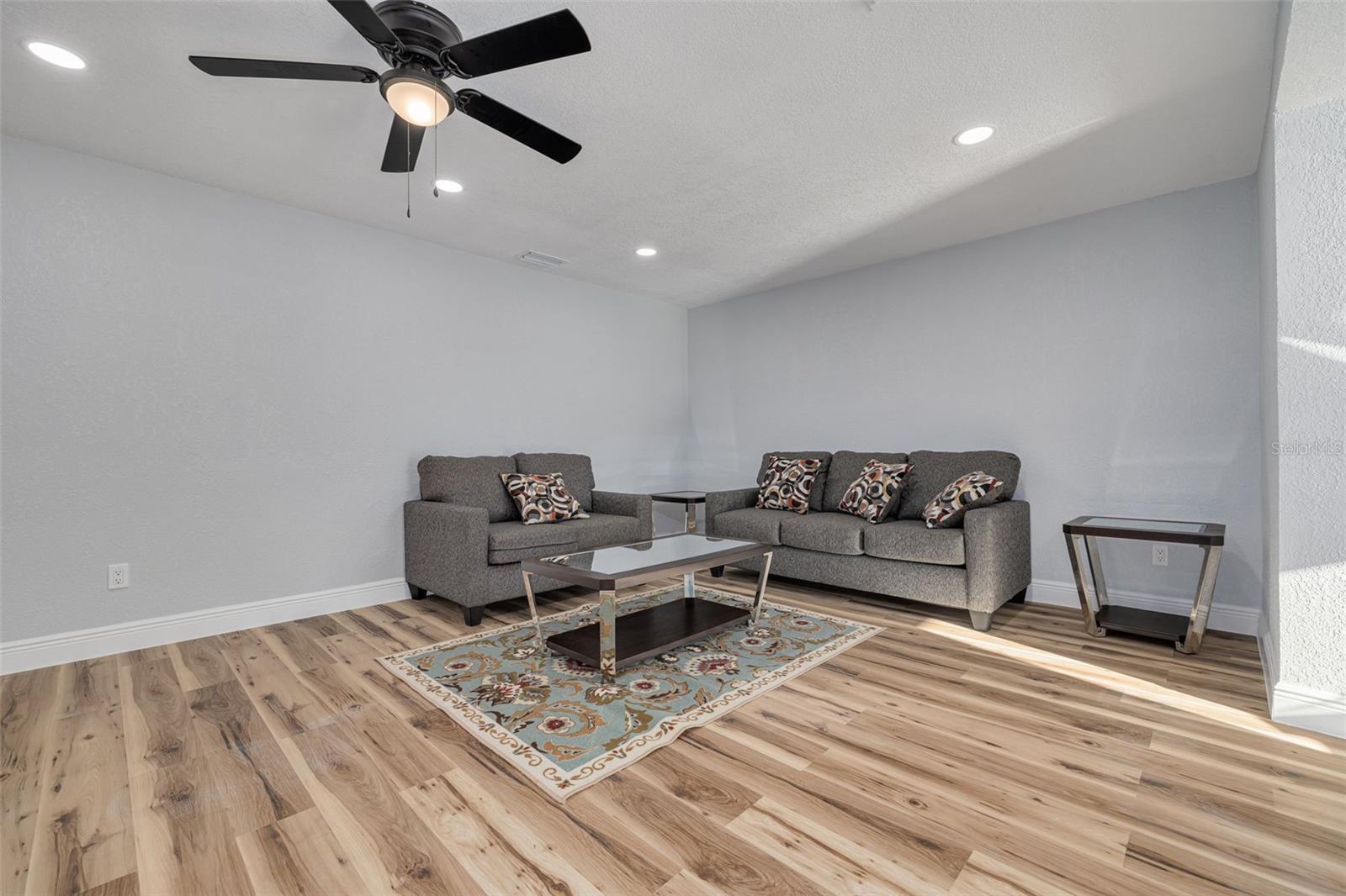 2215 CEDAR DR, DUNEDIN, FL, 34698
