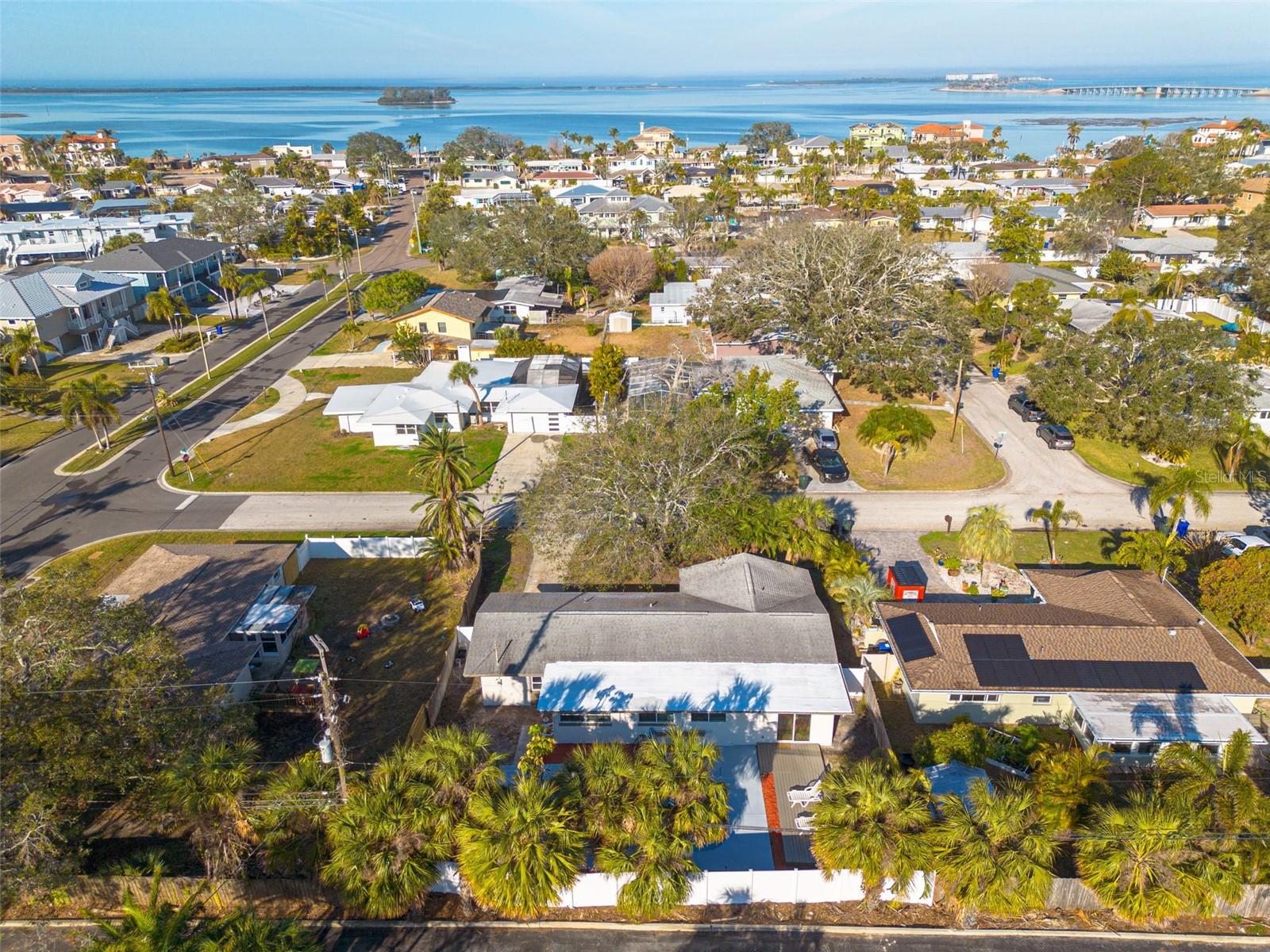 2215 CEDAR DR, DUNEDIN, FL, 34698
