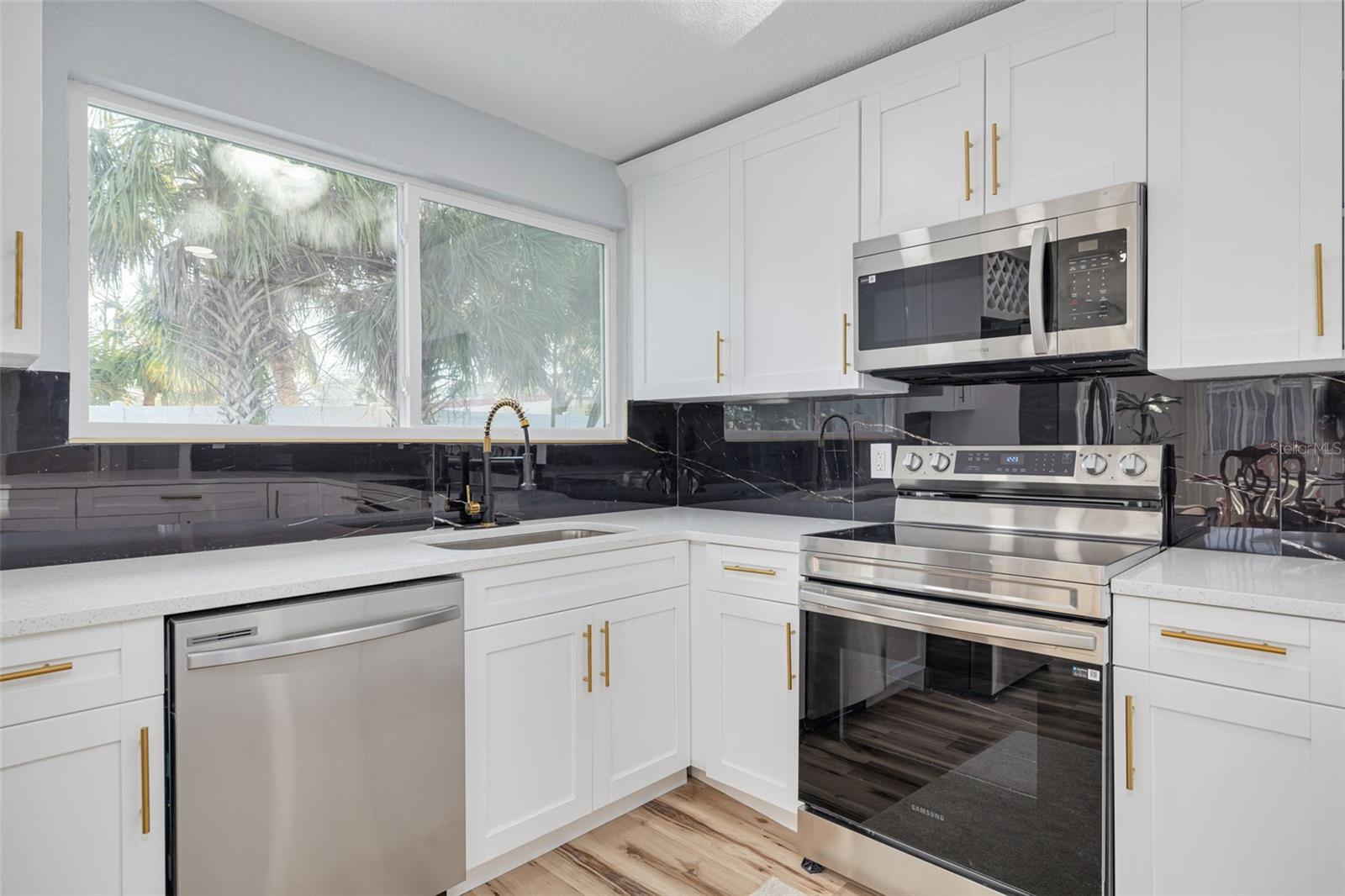 2215 CEDAR DR, DUNEDIN, FL, 34698