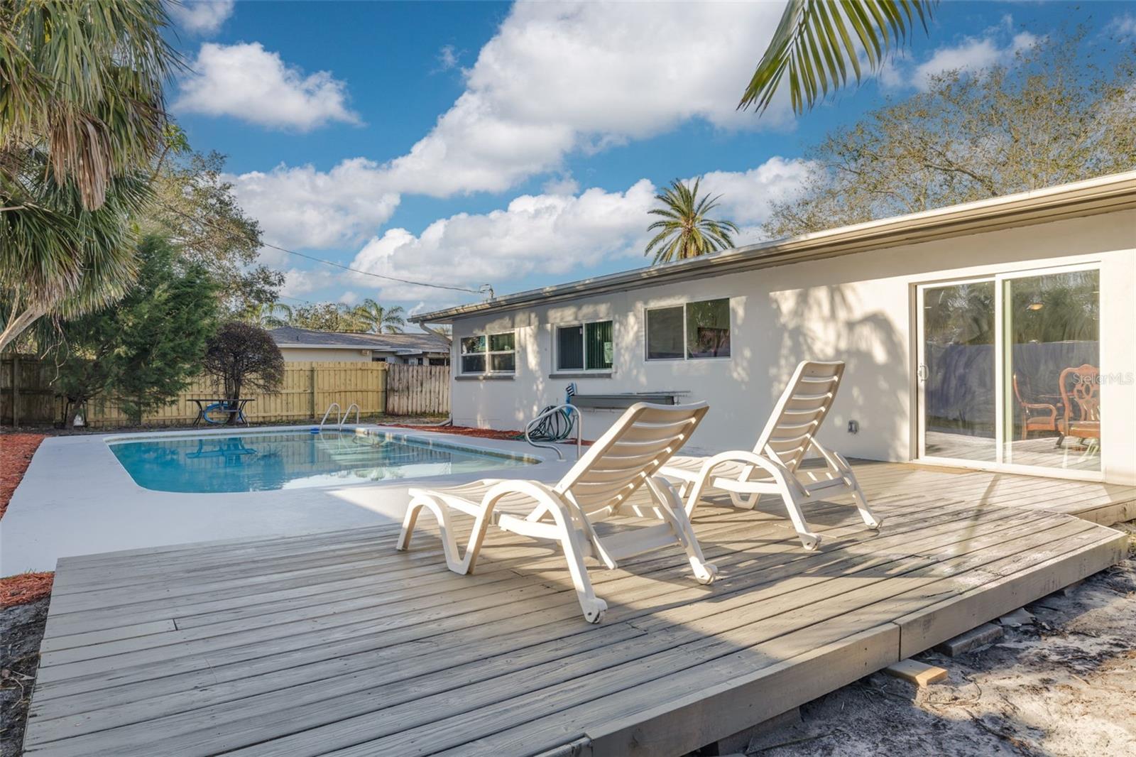 2215 CEDAR DR, DUNEDIN, FL, 34698