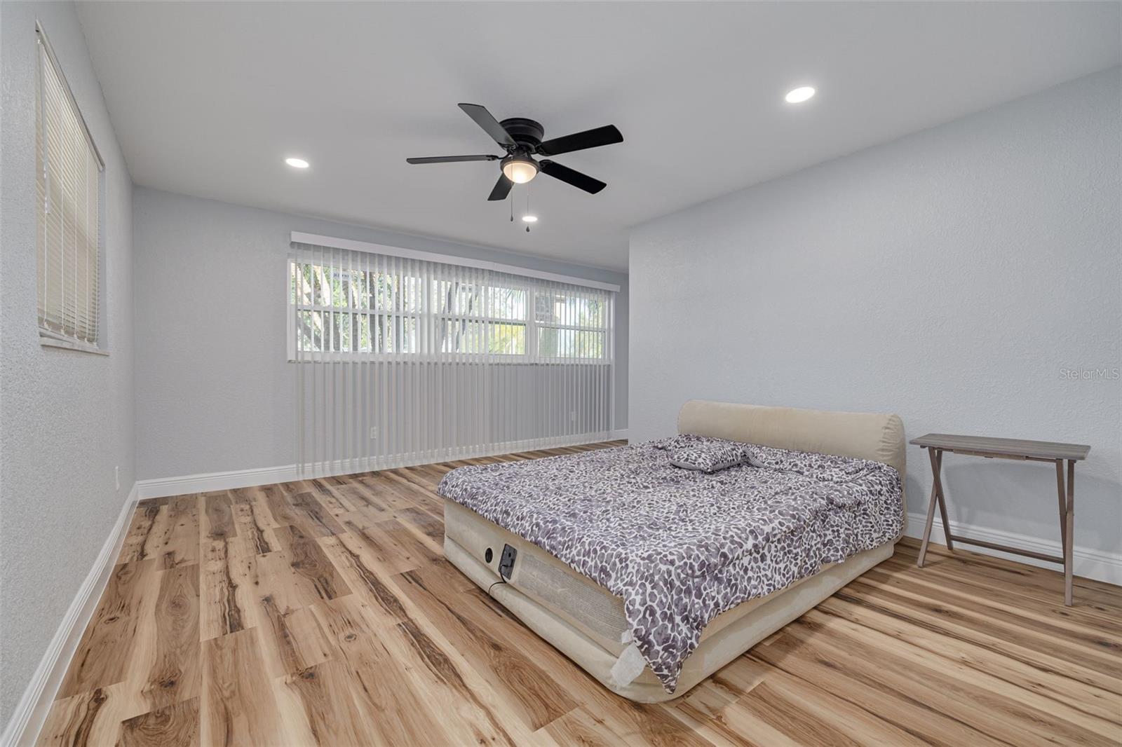 2215 CEDAR DR, DUNEDIN, FL, 34698